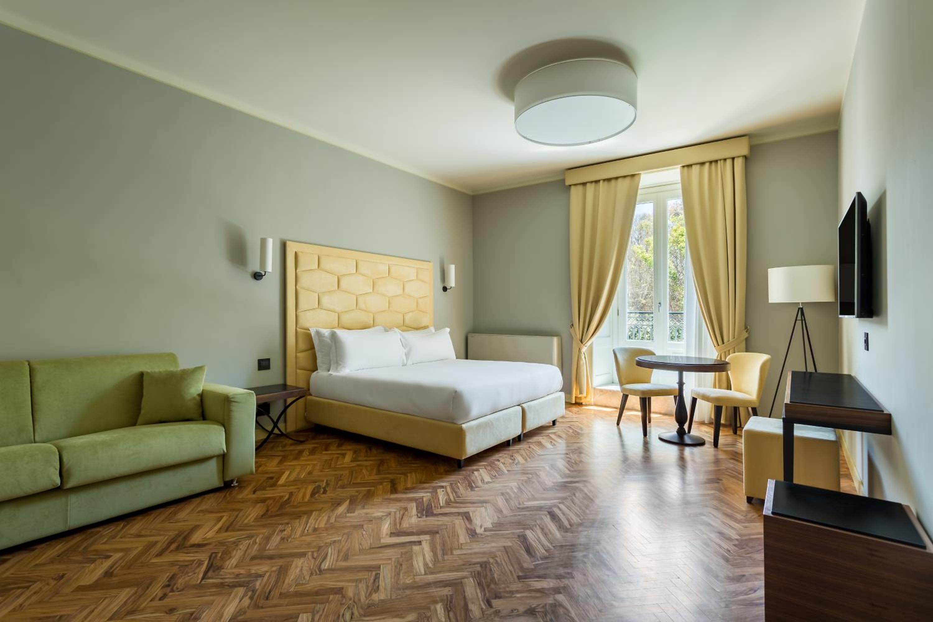 Deluxe Room - Photo 1