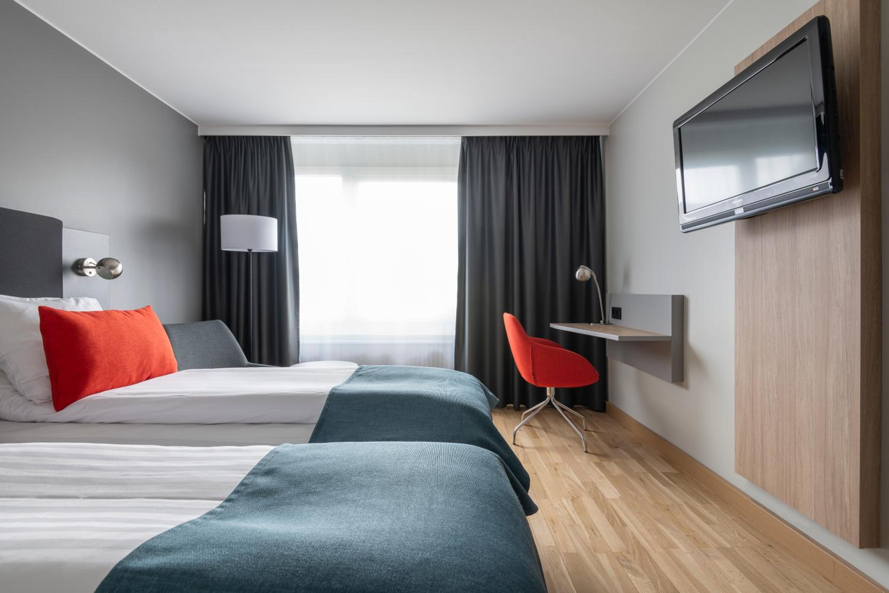 Standard Twin Room - Photo 9