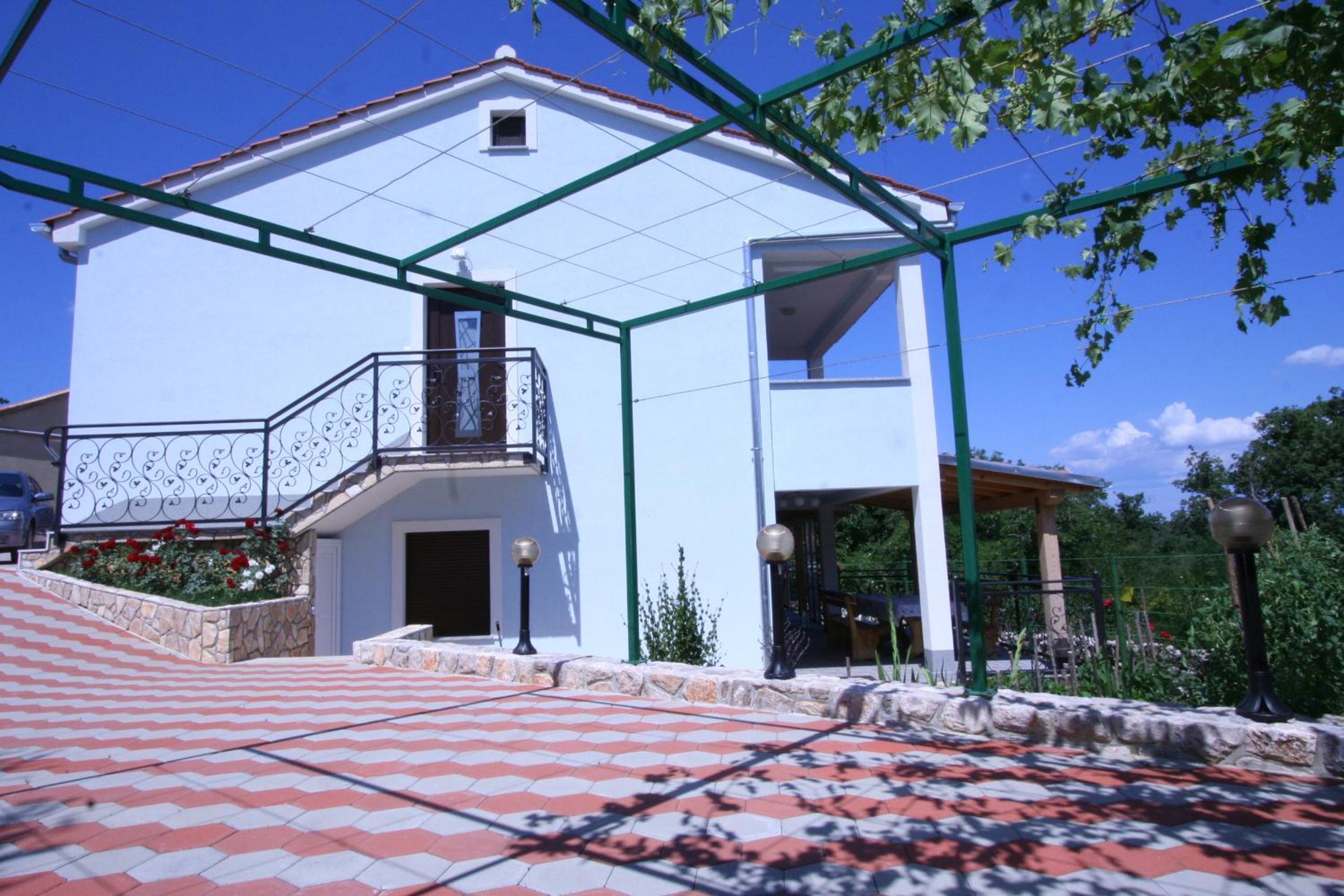 Two-Bedroom Apartment with Terrace and Sea View photo 2