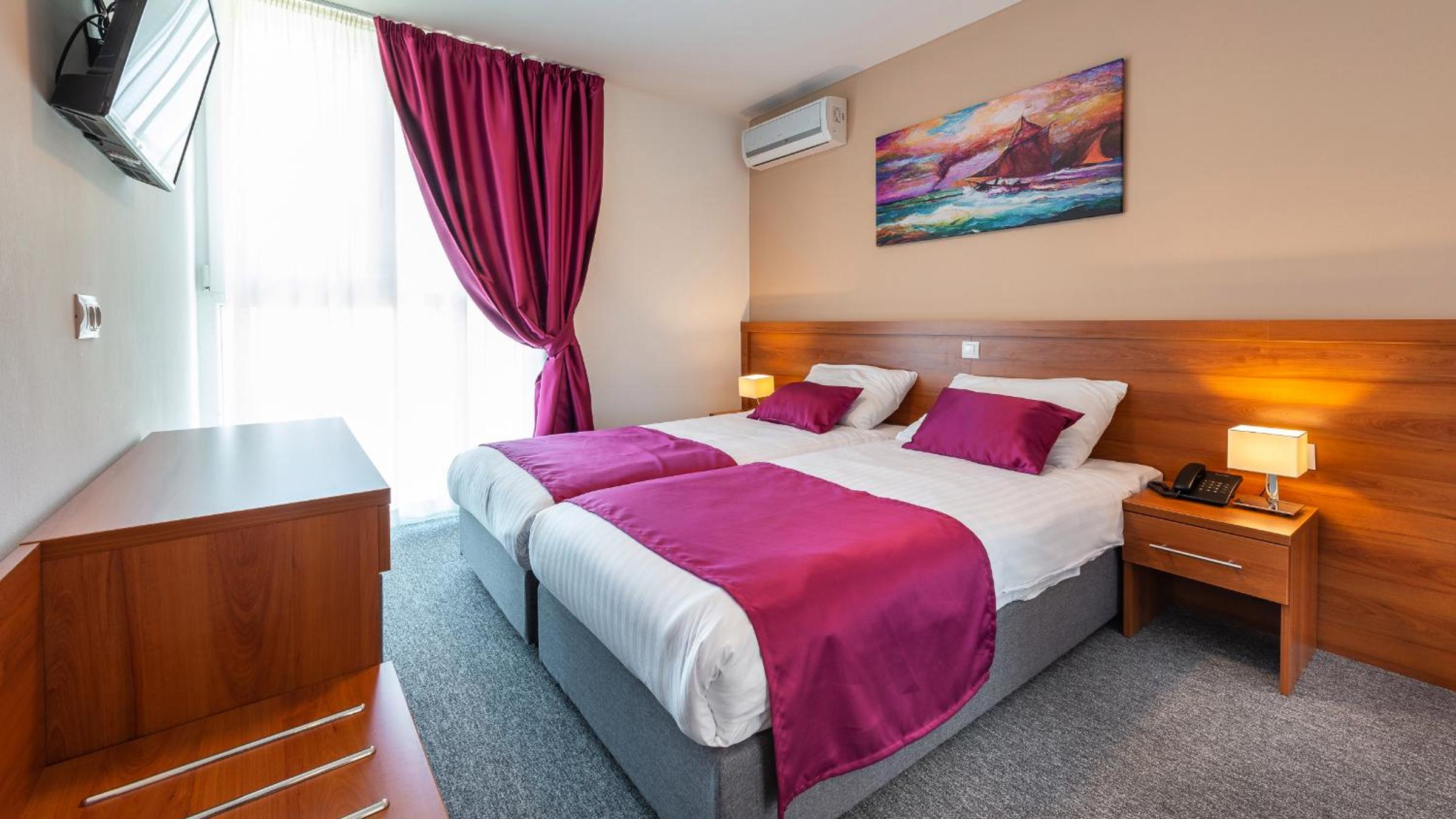 Standard Double/Twin Room with Sea View - annex