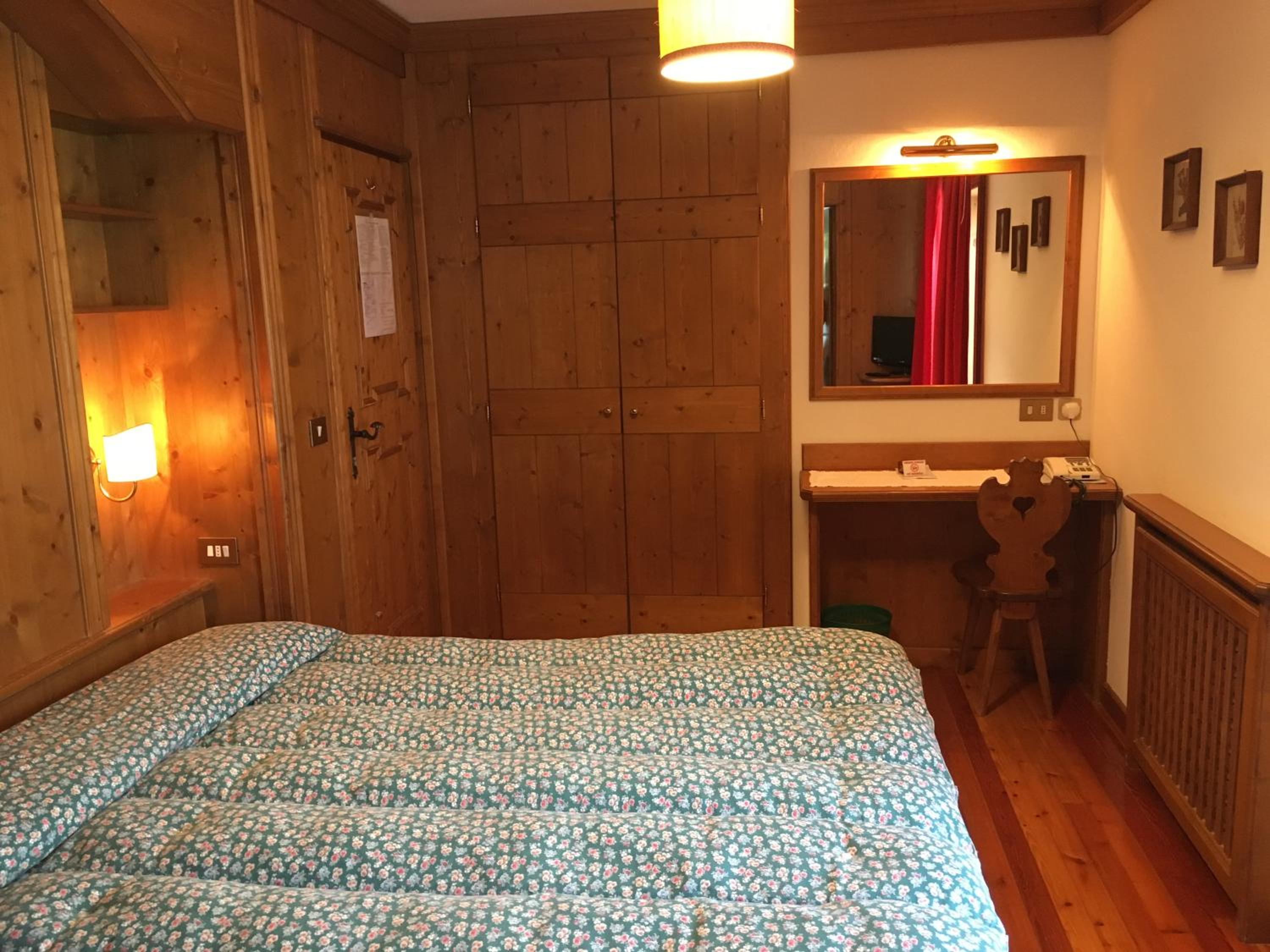 Economy Double Room photo 1