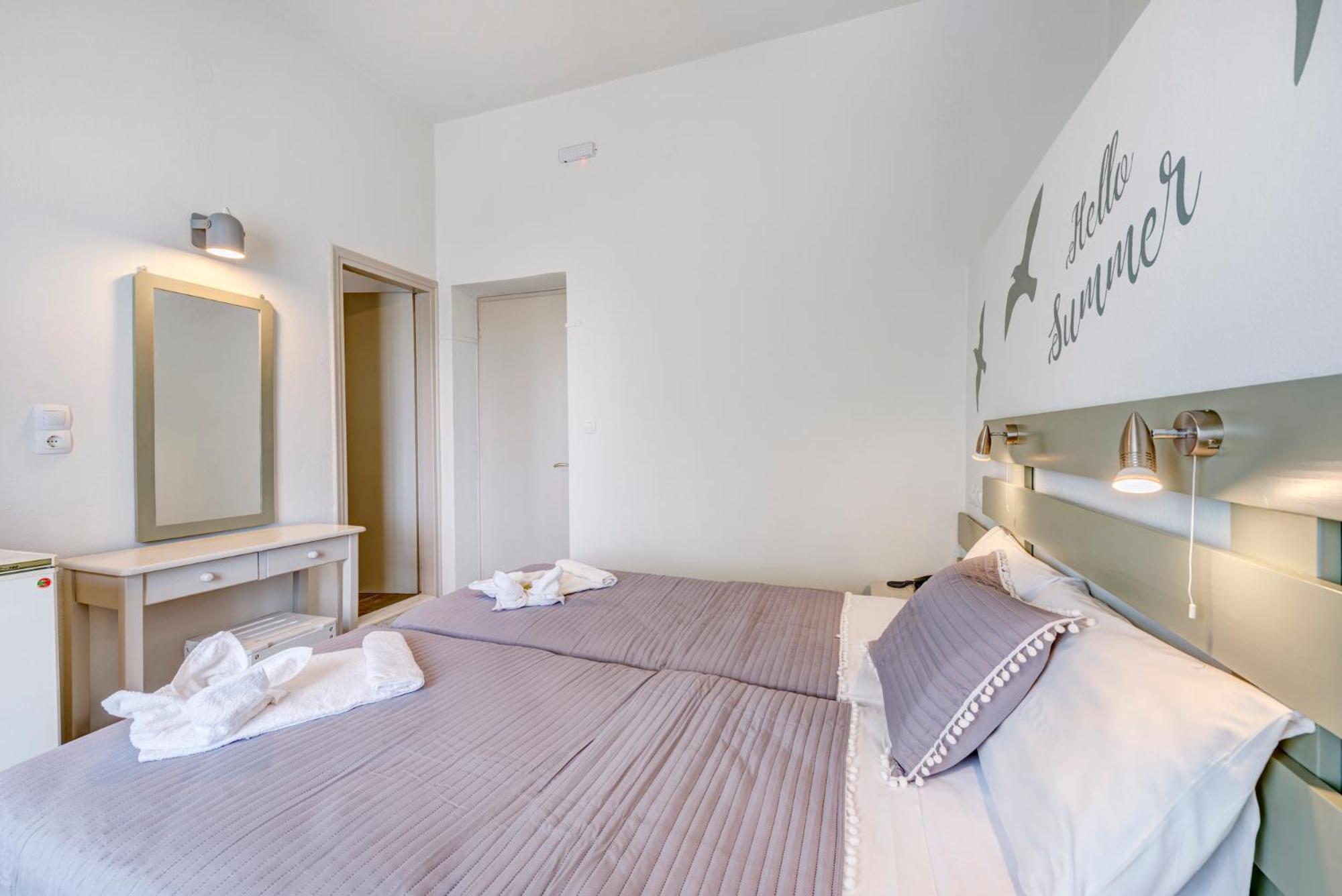 Comfortable Double Room with Back View photo 2