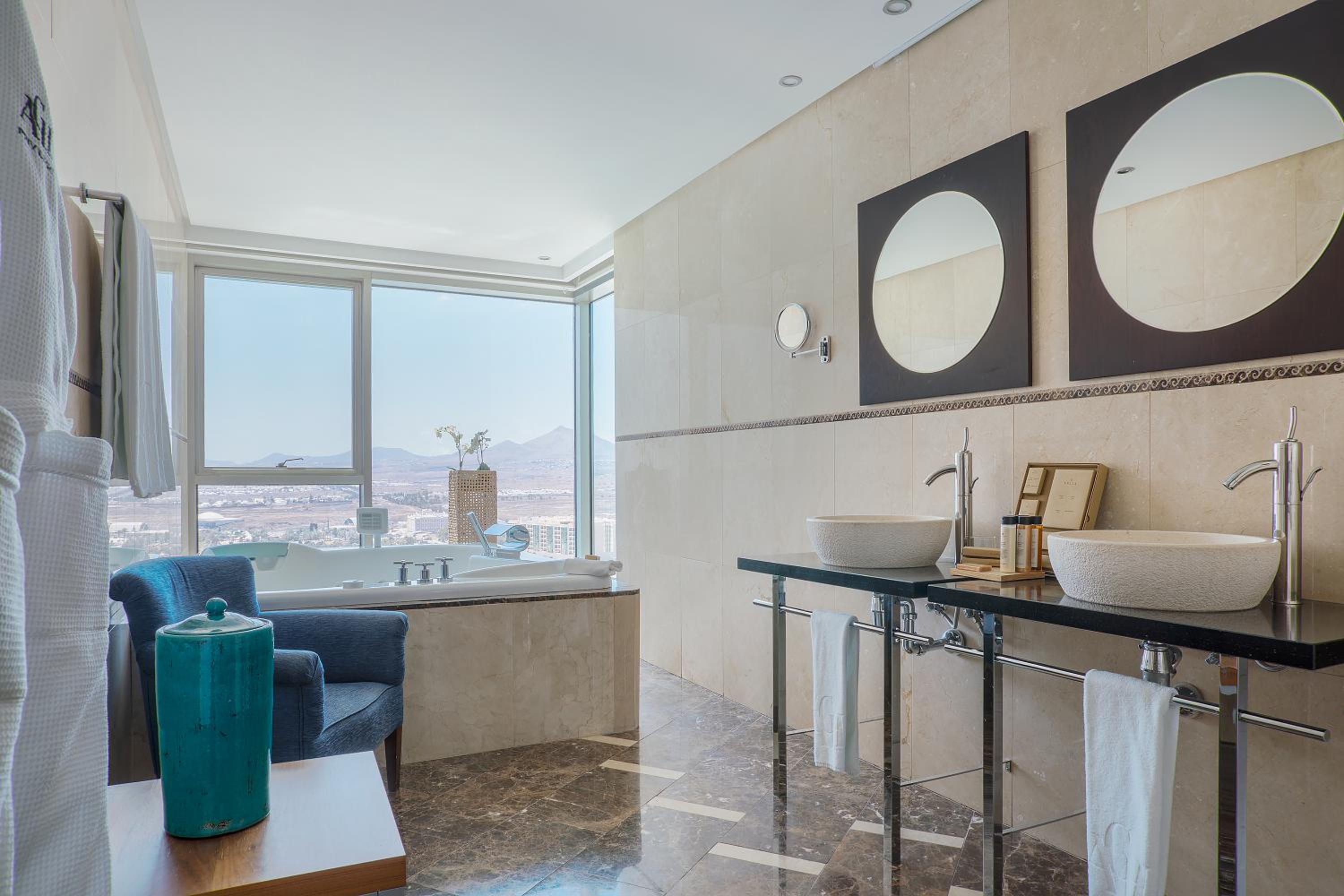 Imperial Suite - Photo 6