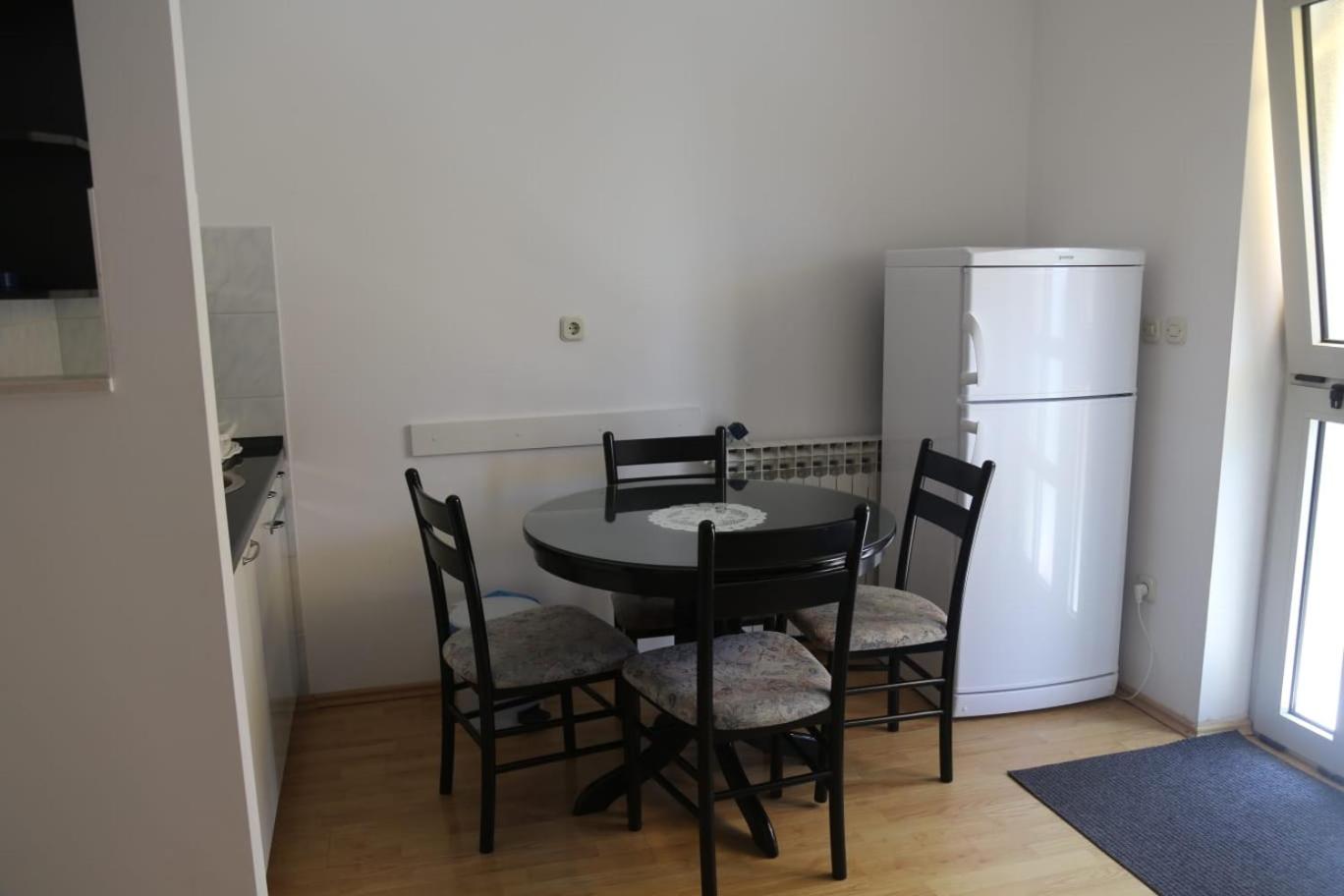 One-Bedroom Apartment with Terrace - Photo 10