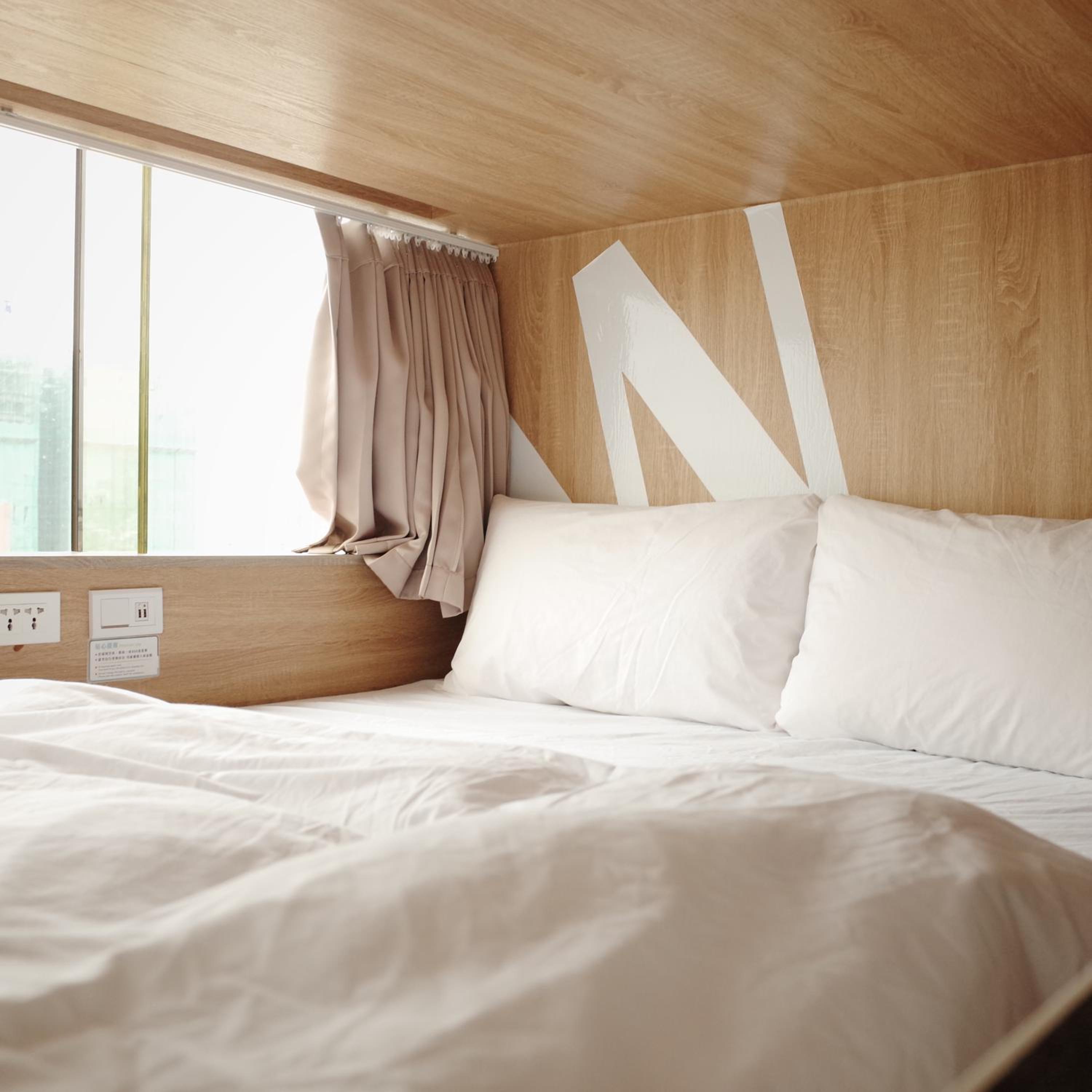 Double Bed in 10-Bed Mixed Dormitory Room