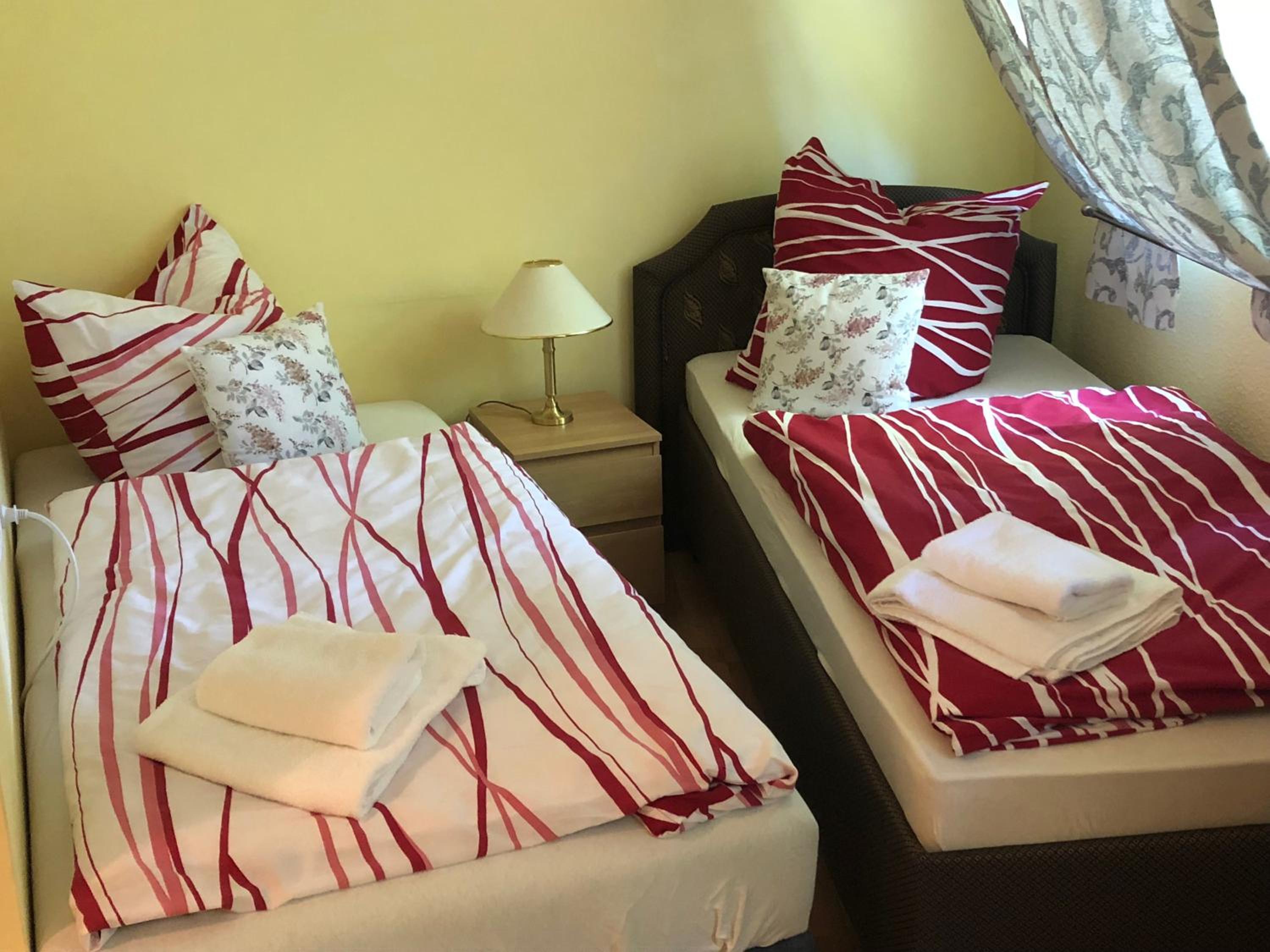 Standard Twin Room with Garden View - Photo 1