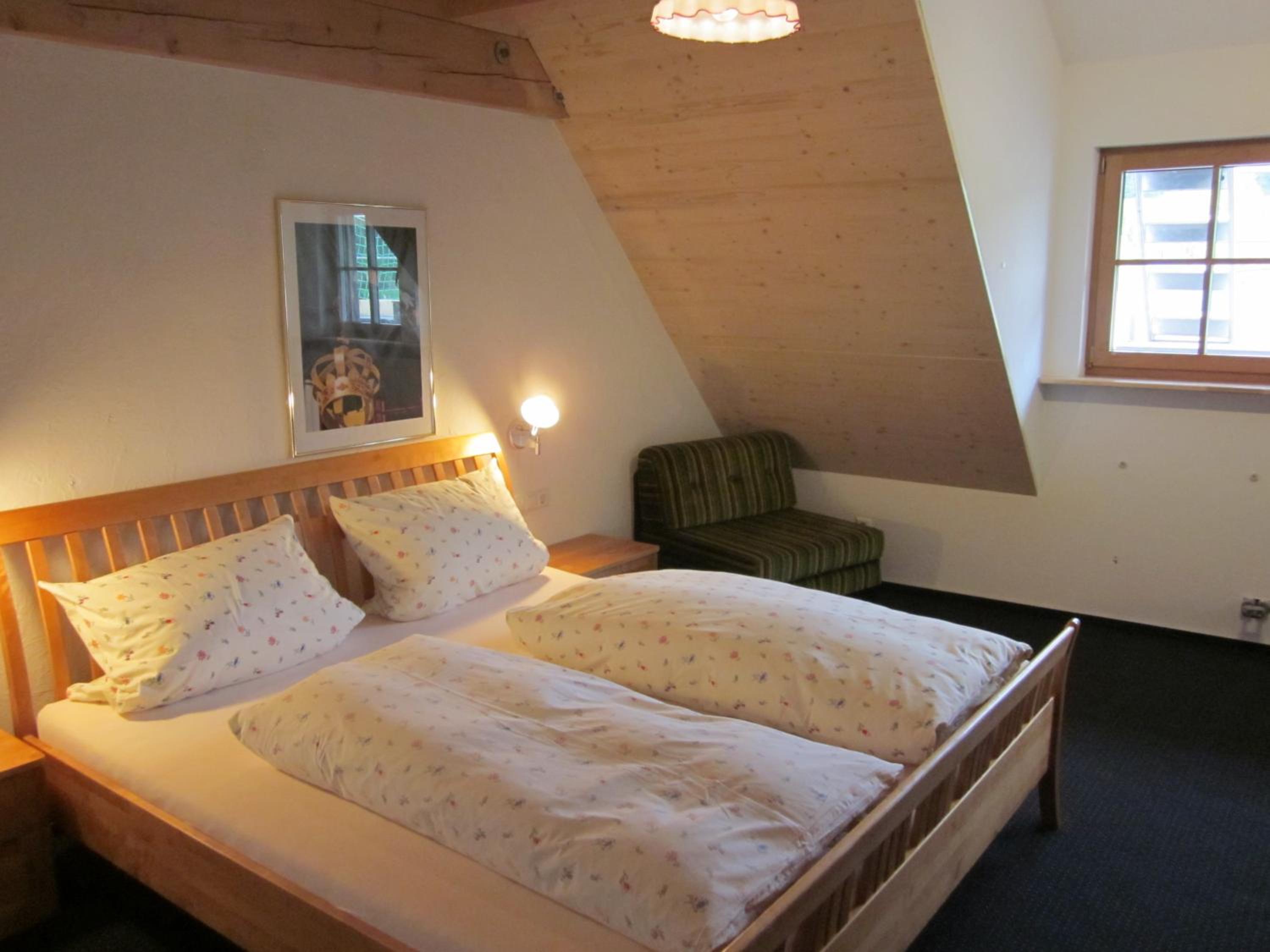 Double Room with Private External Bathroom - Photo 4
