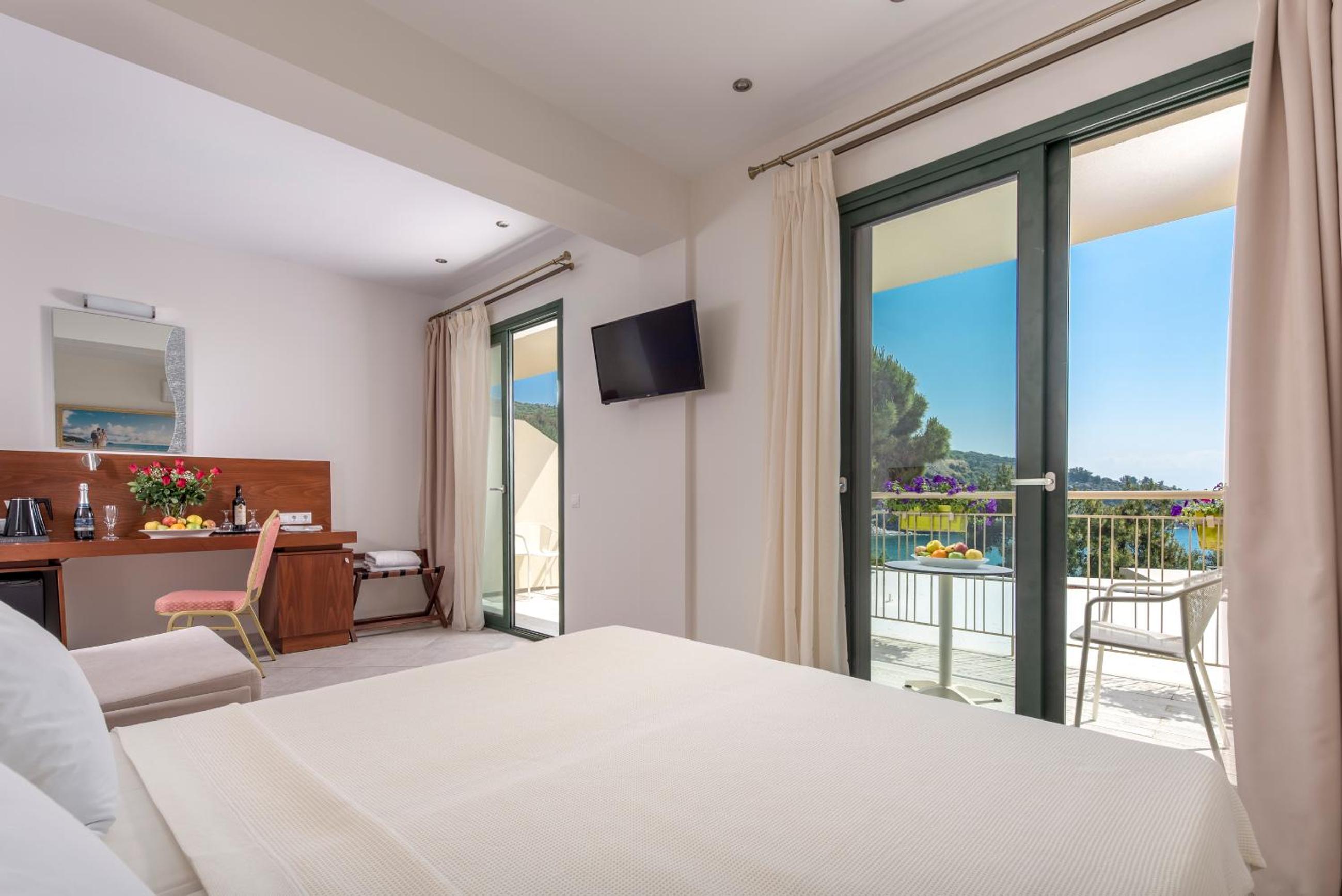 Double Room with Sea View photo 2