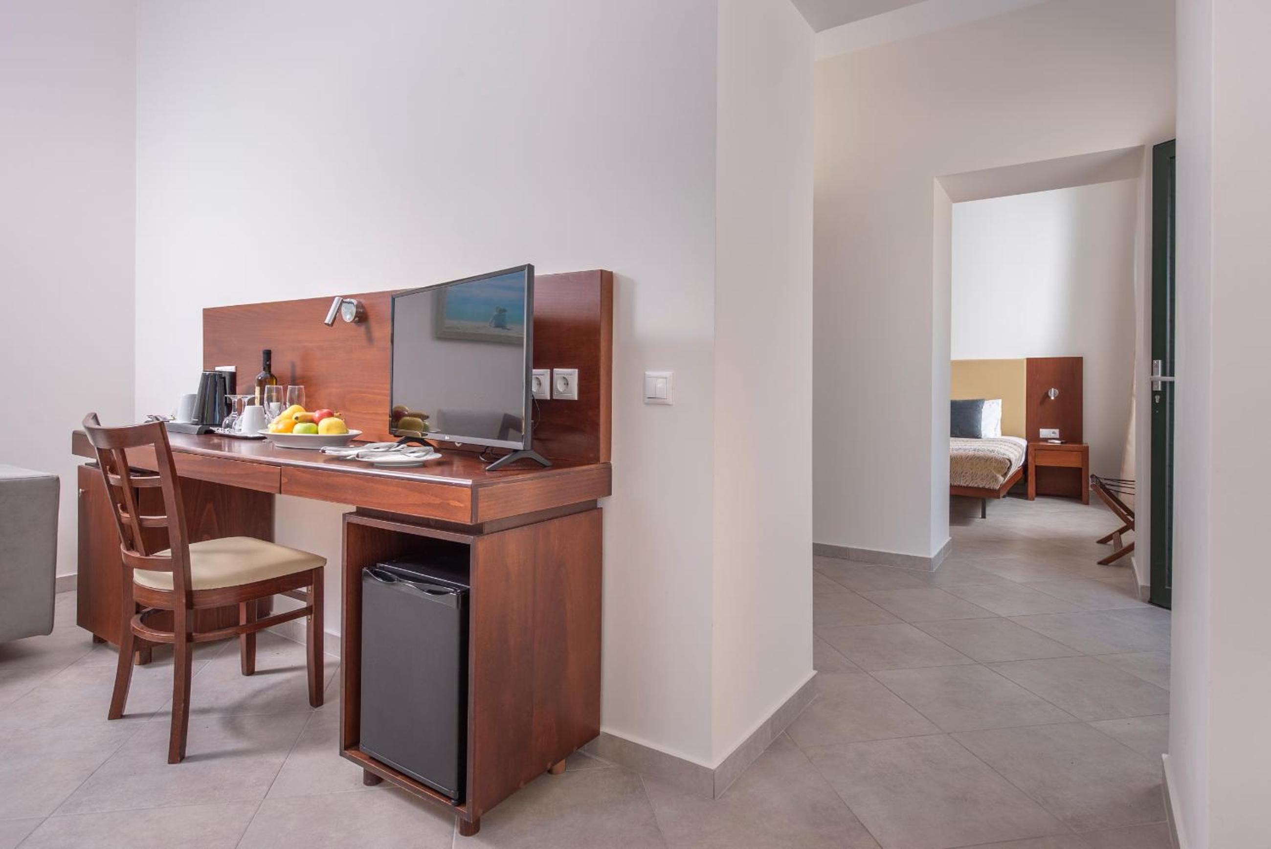 Family Suite with Sea View photo 2