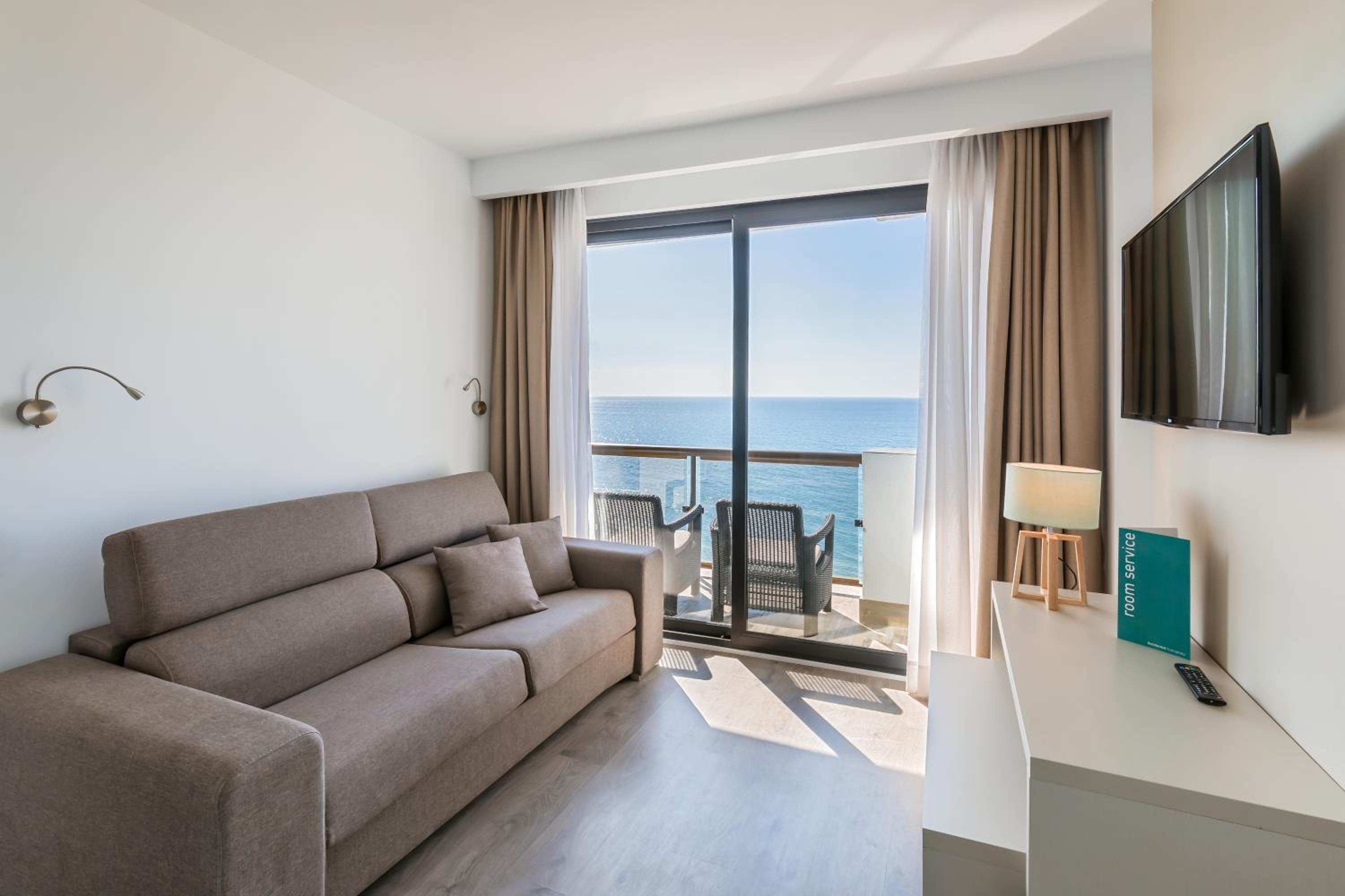 Junior Suite with Sea View (2 Adults + 1 Child) photo 3