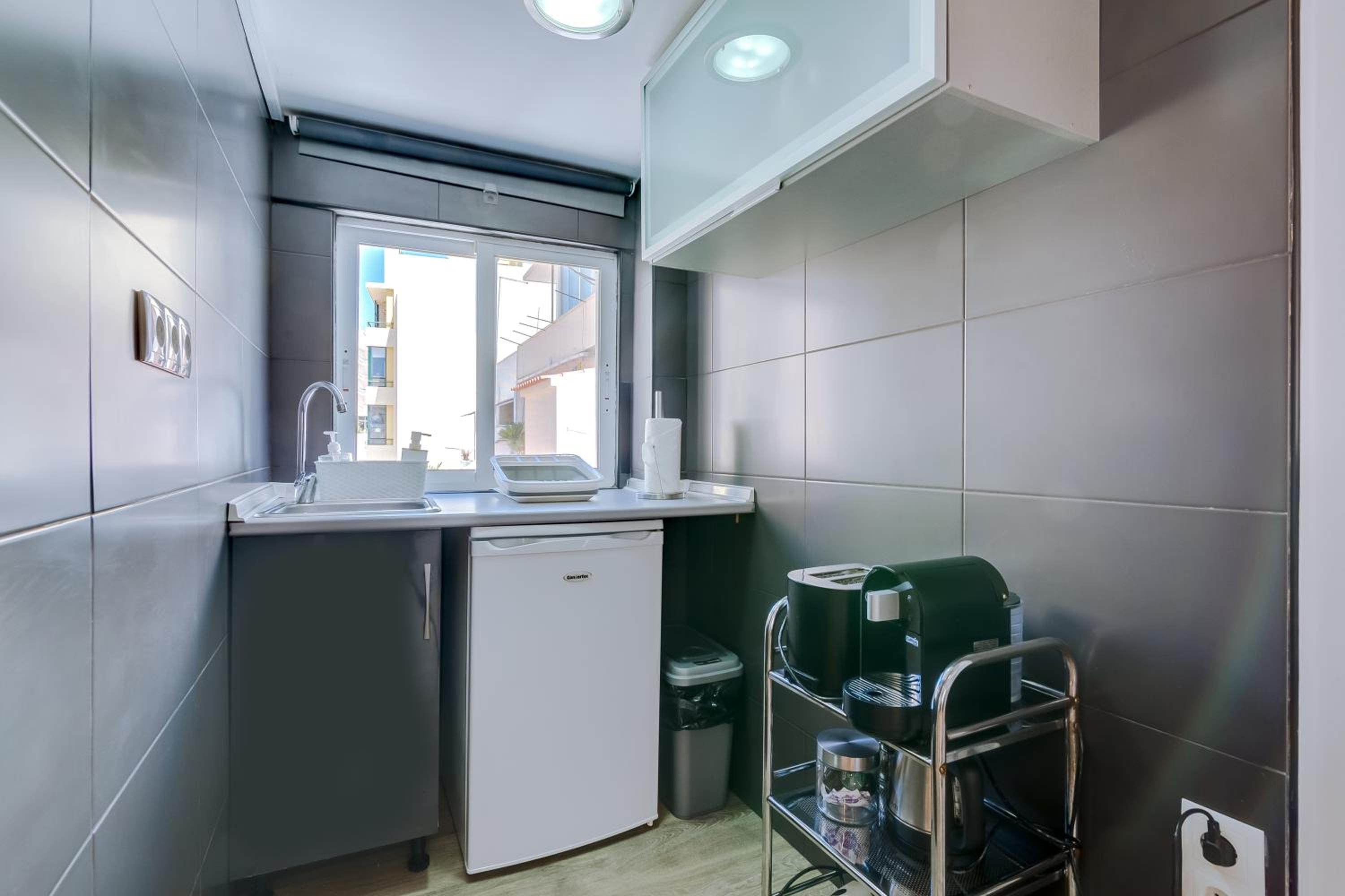 Suite - Photo 11