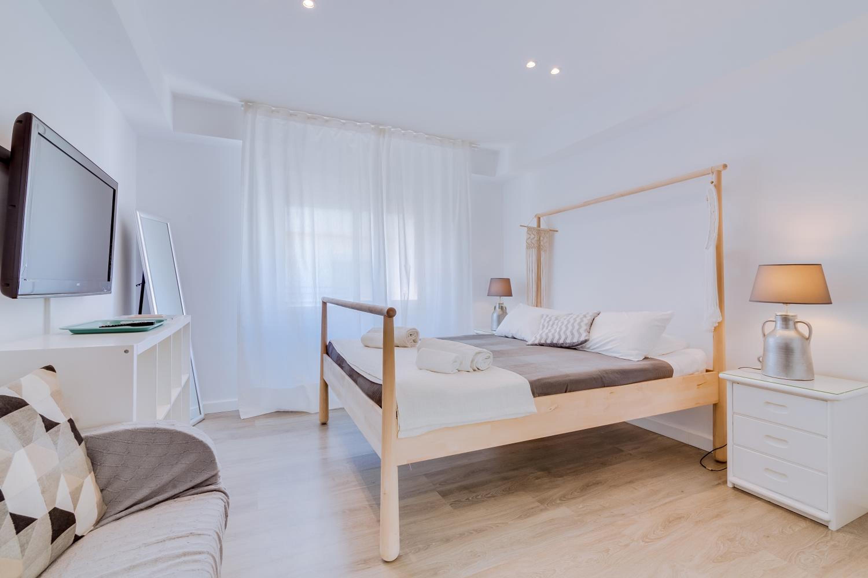 Suite - Photo 5
