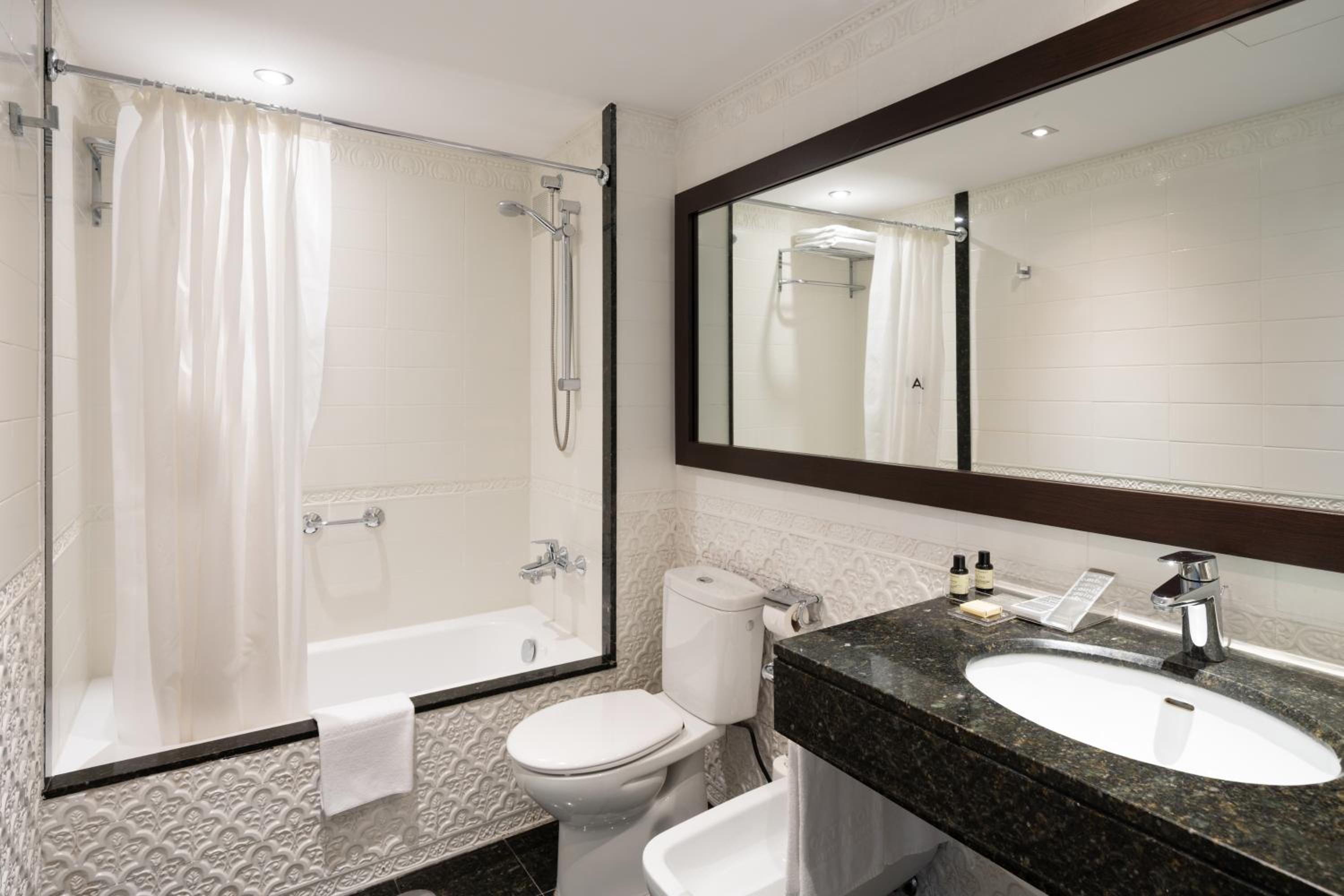 Triple Room photo 2