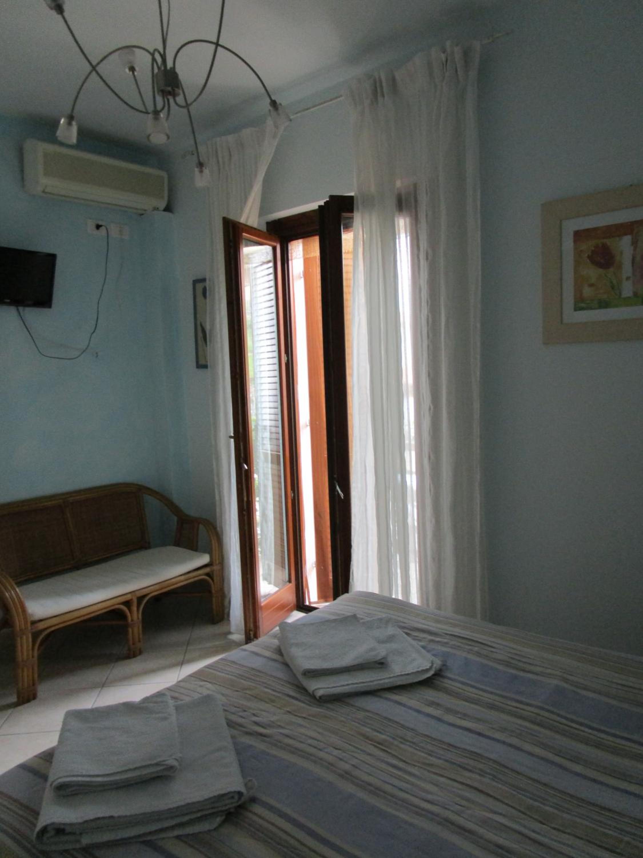 Double Room with Balcony photo 1