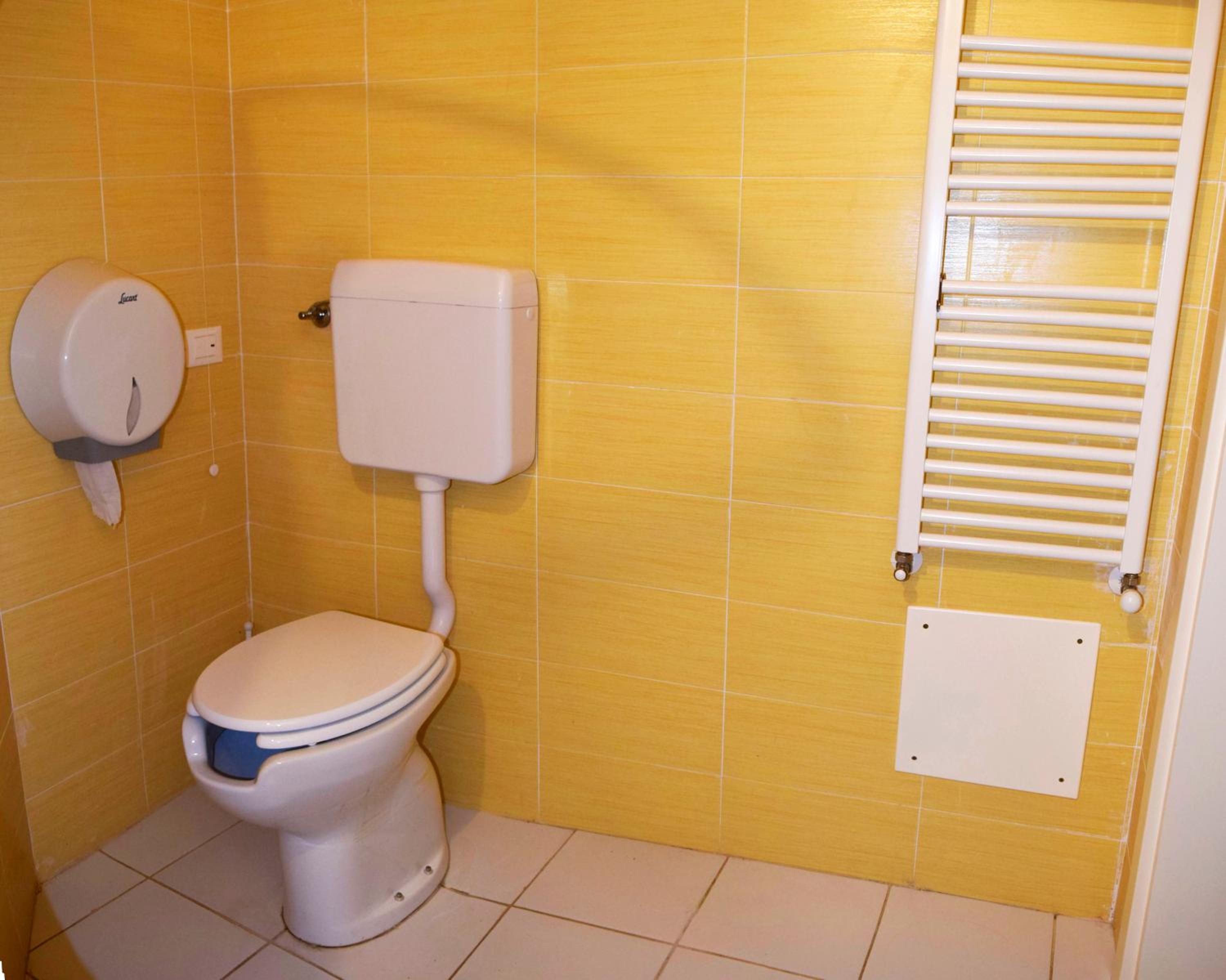 Twin Room with Private External Bathroom photo 2