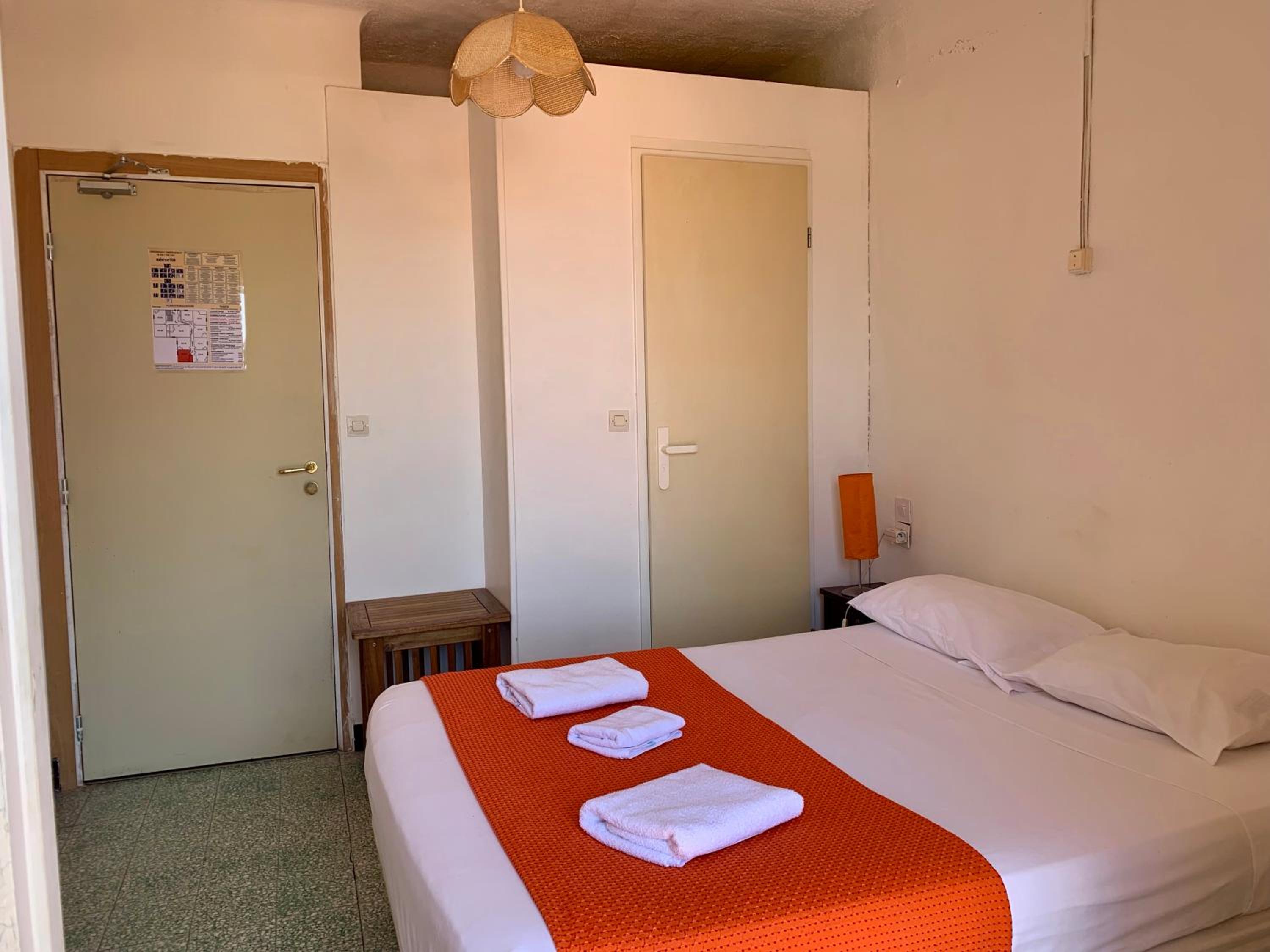 Double Room With Shared Toilet photo 1