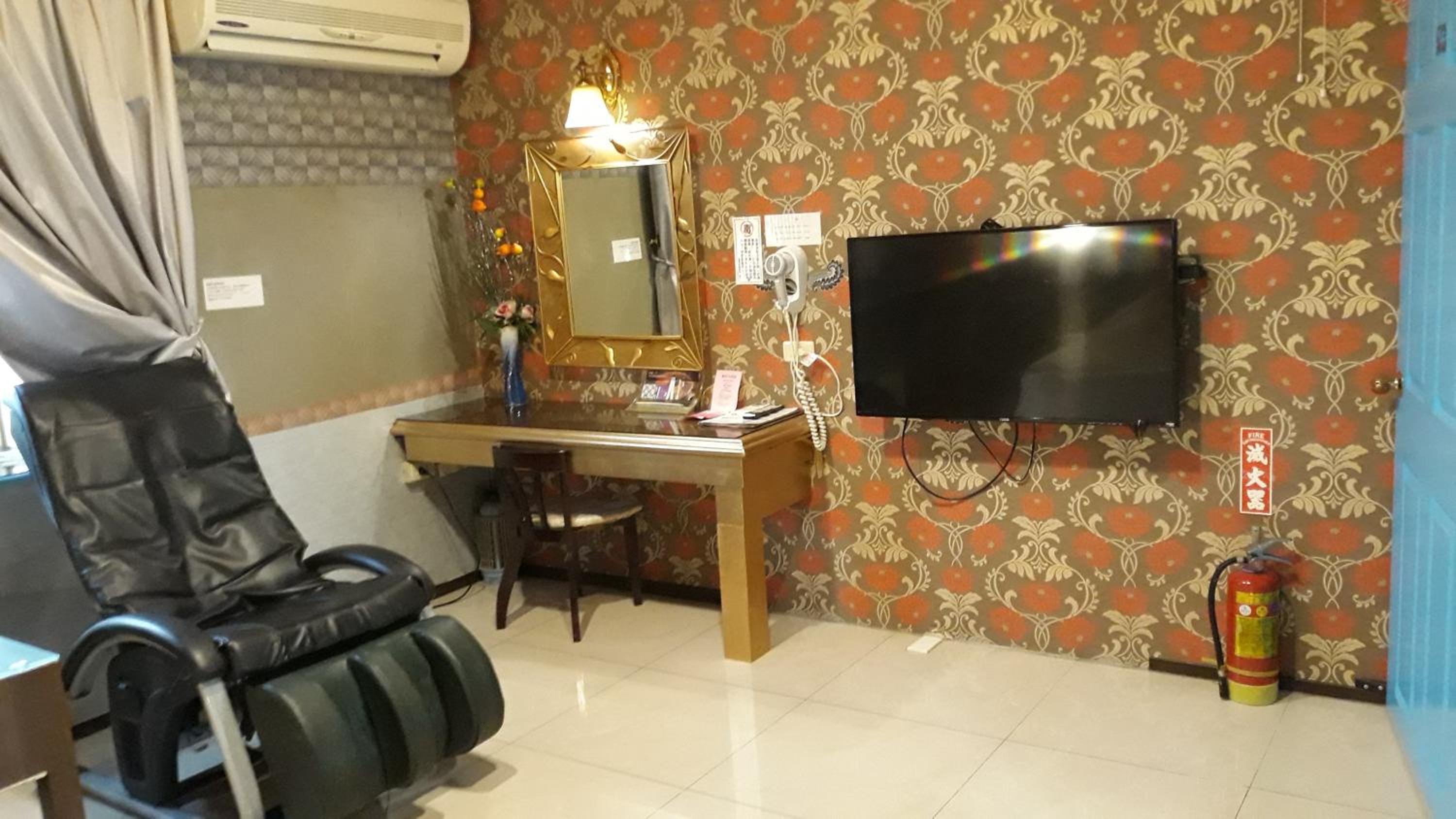 Budget Double Room photo 3