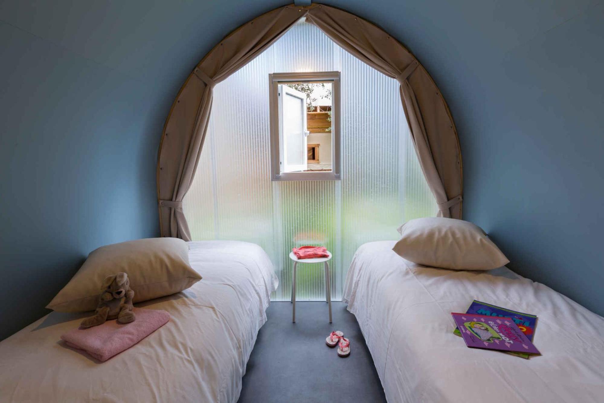 Tent with Shared Bathroom (4 People) photo 1