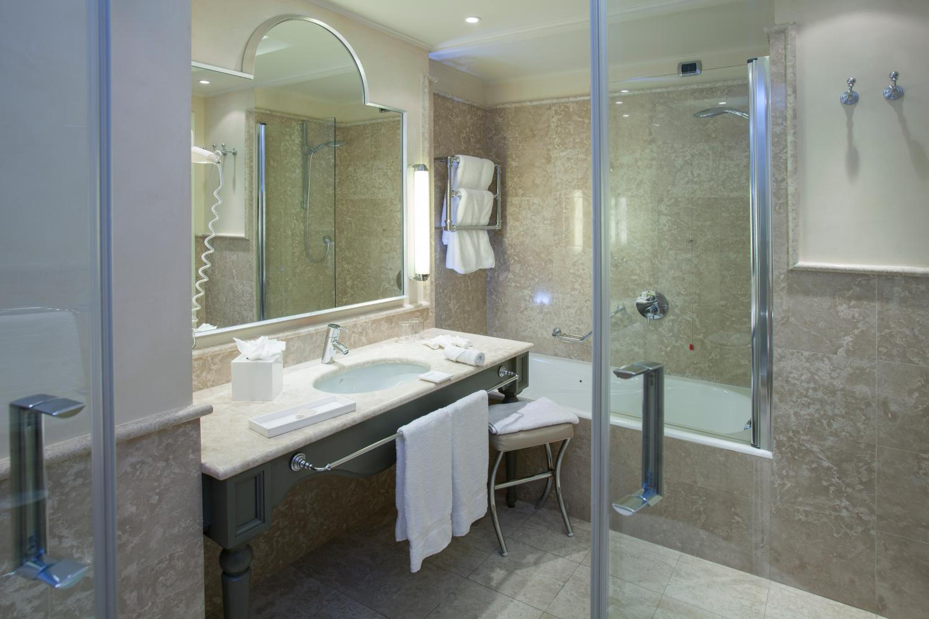 Superior Double Room - Photo 2