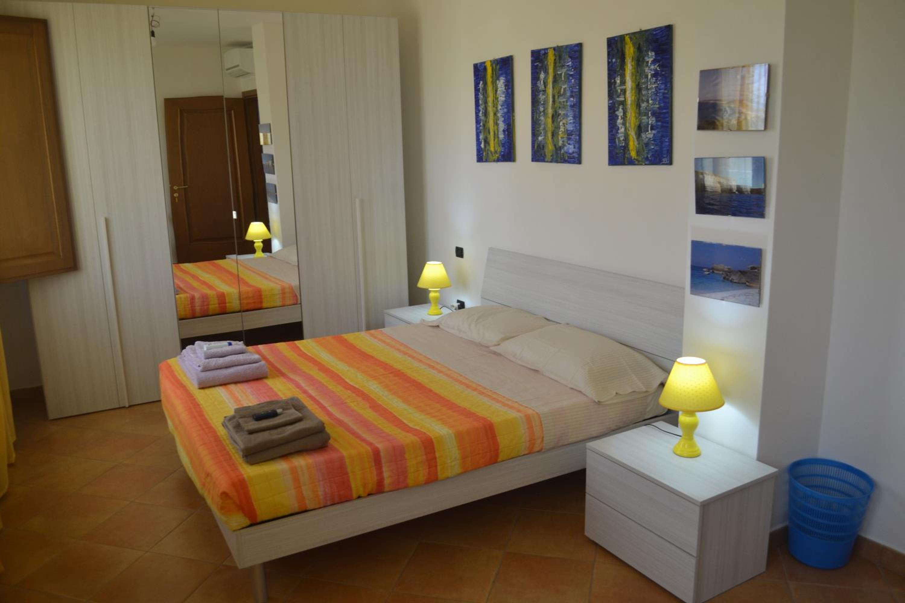 Double Room with Private External Bathroom photo 1