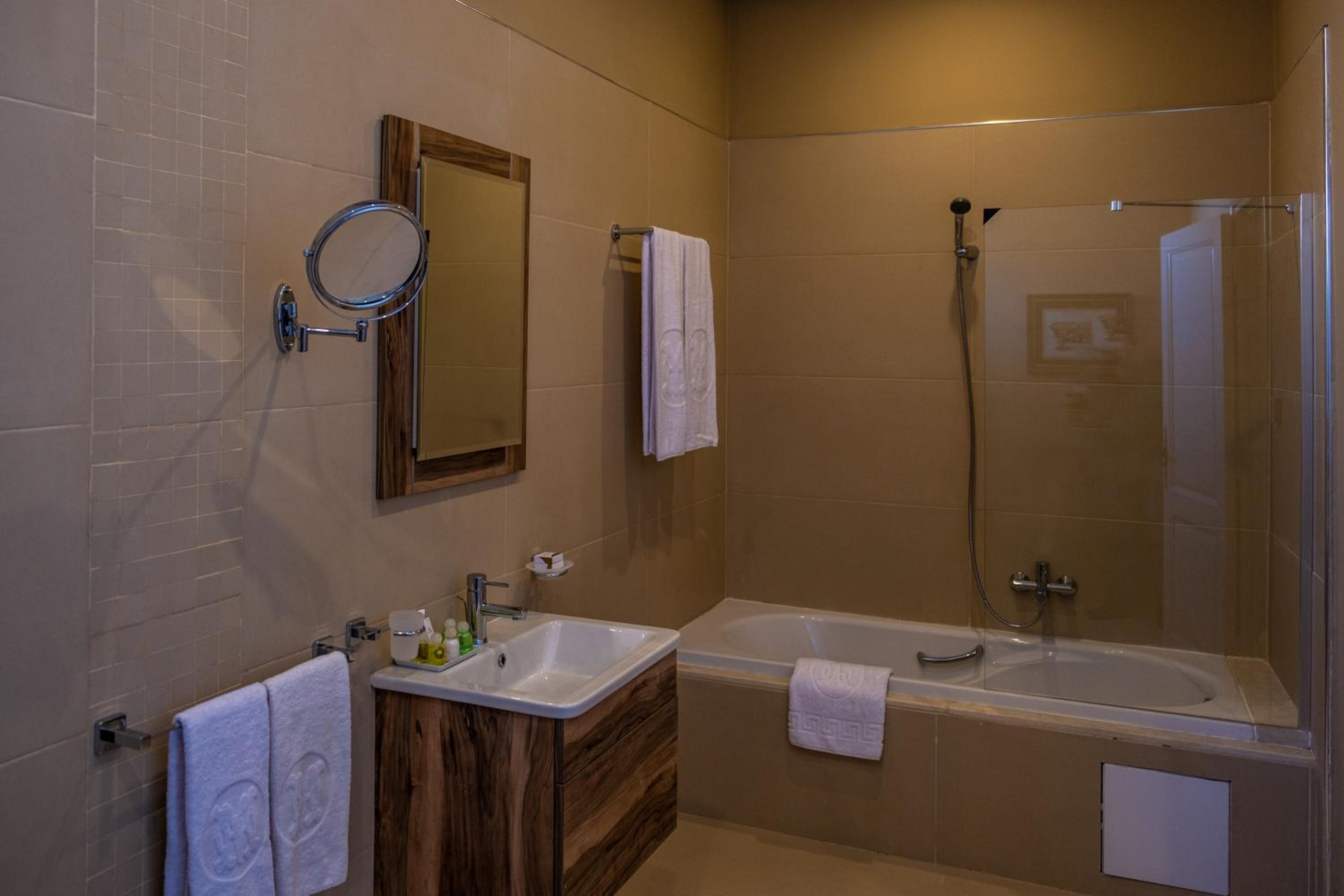 Junior Suite (2 Adults) photo 2