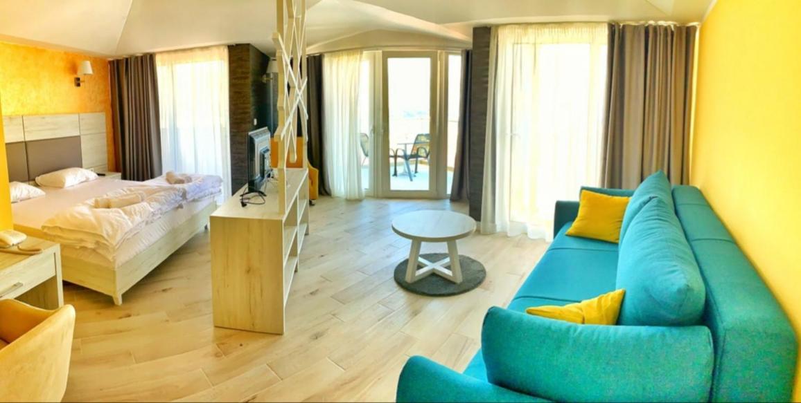 King Suite with Sea View