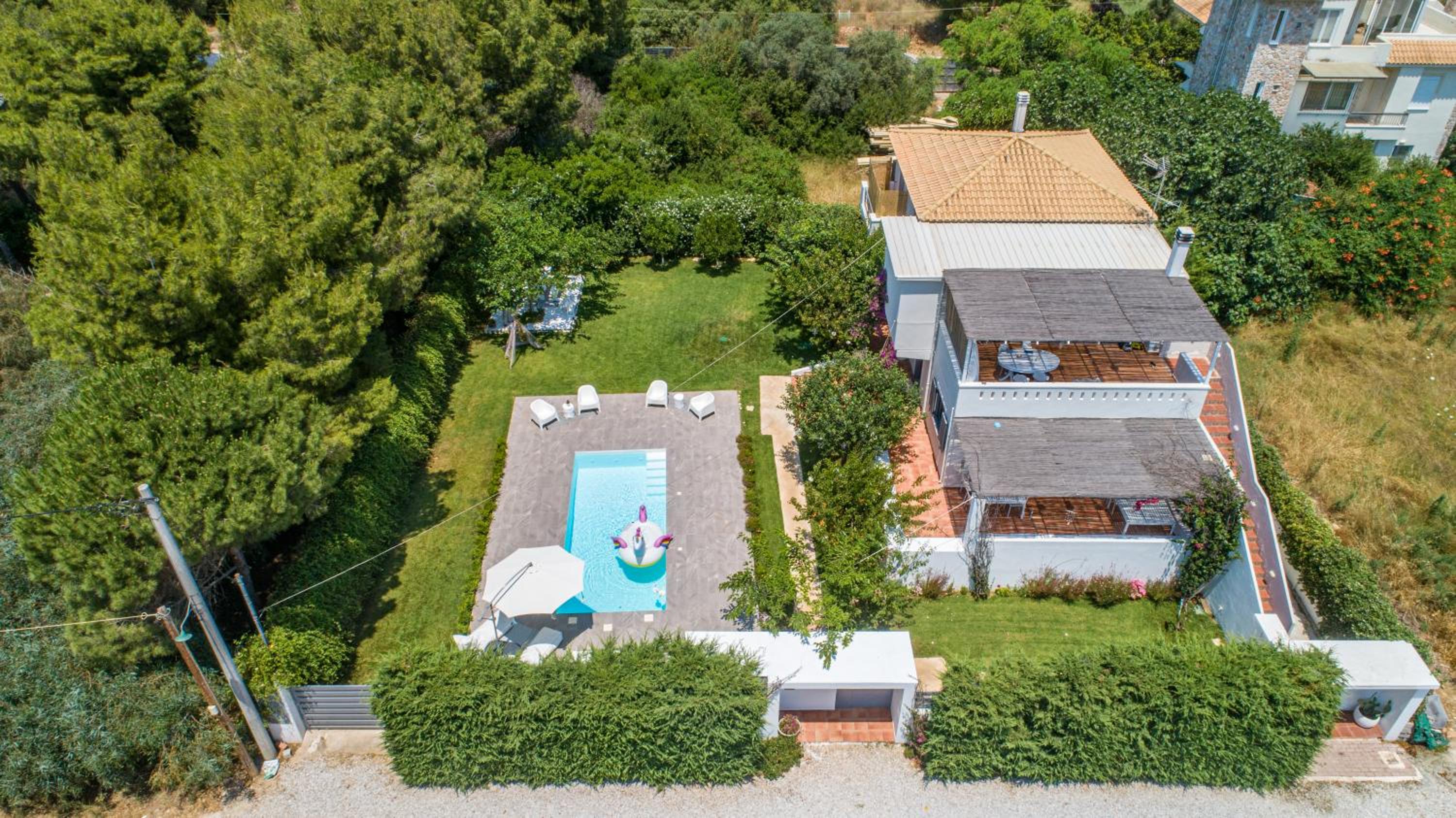 Villa photo 2