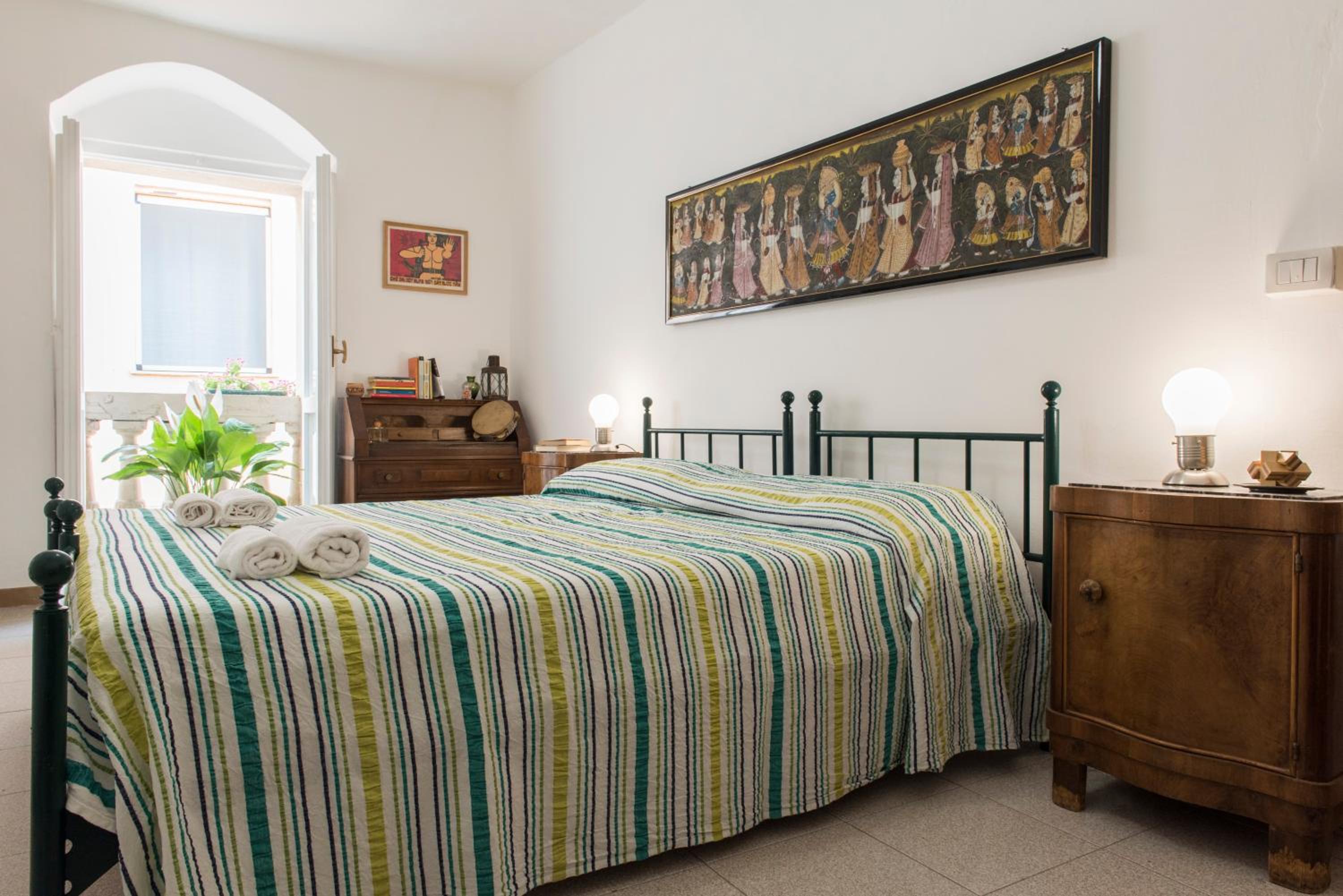Double or Twin Room with Shared Bathroom photo 1