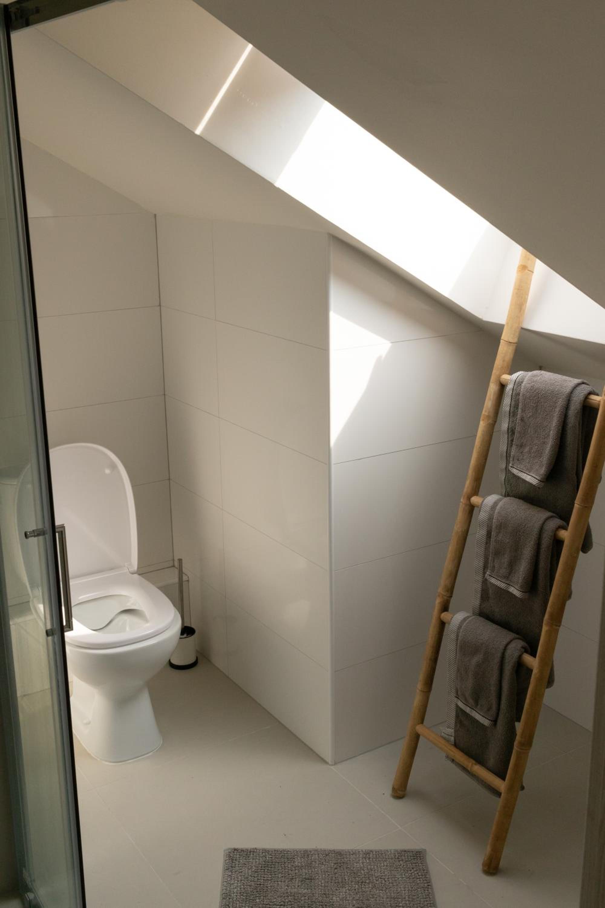 One-Bedroom Suite - Photo 16