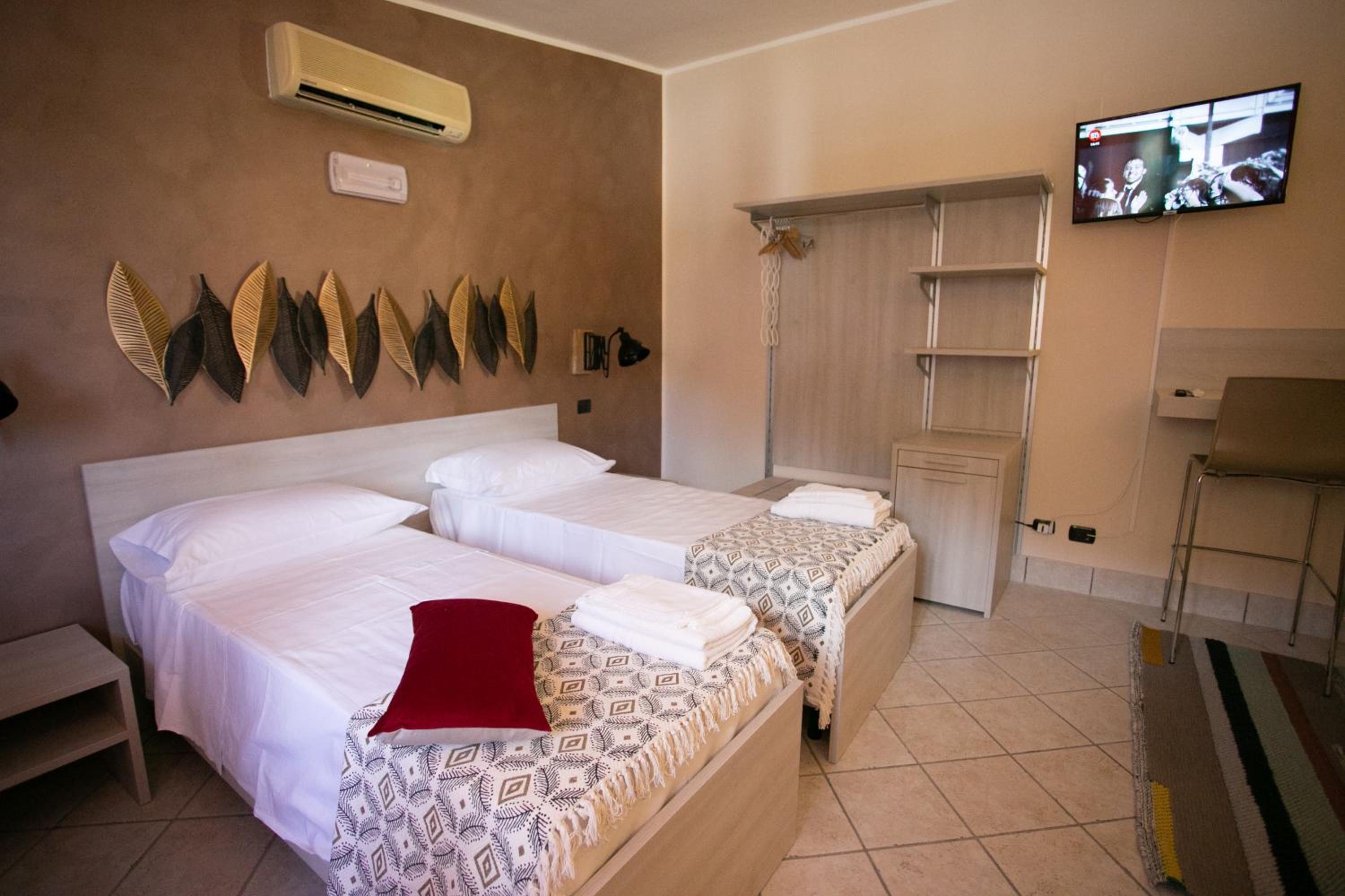 Deluxe Double or Twin Room photo 2