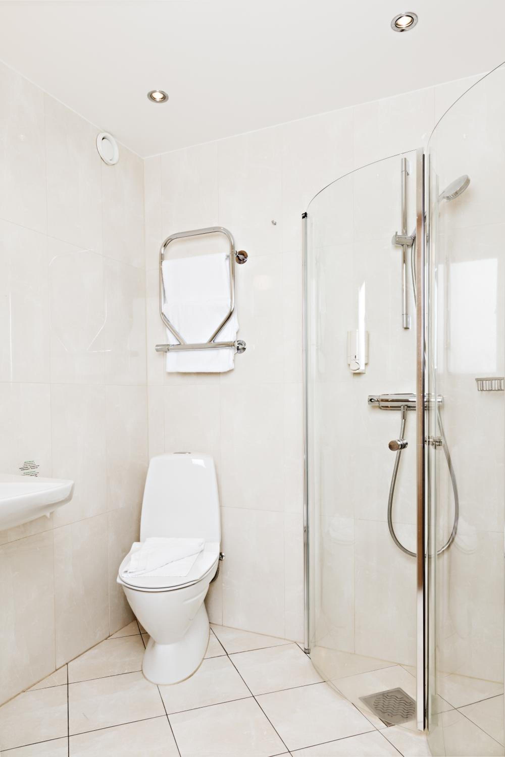 Standard Single Room - Photo 6