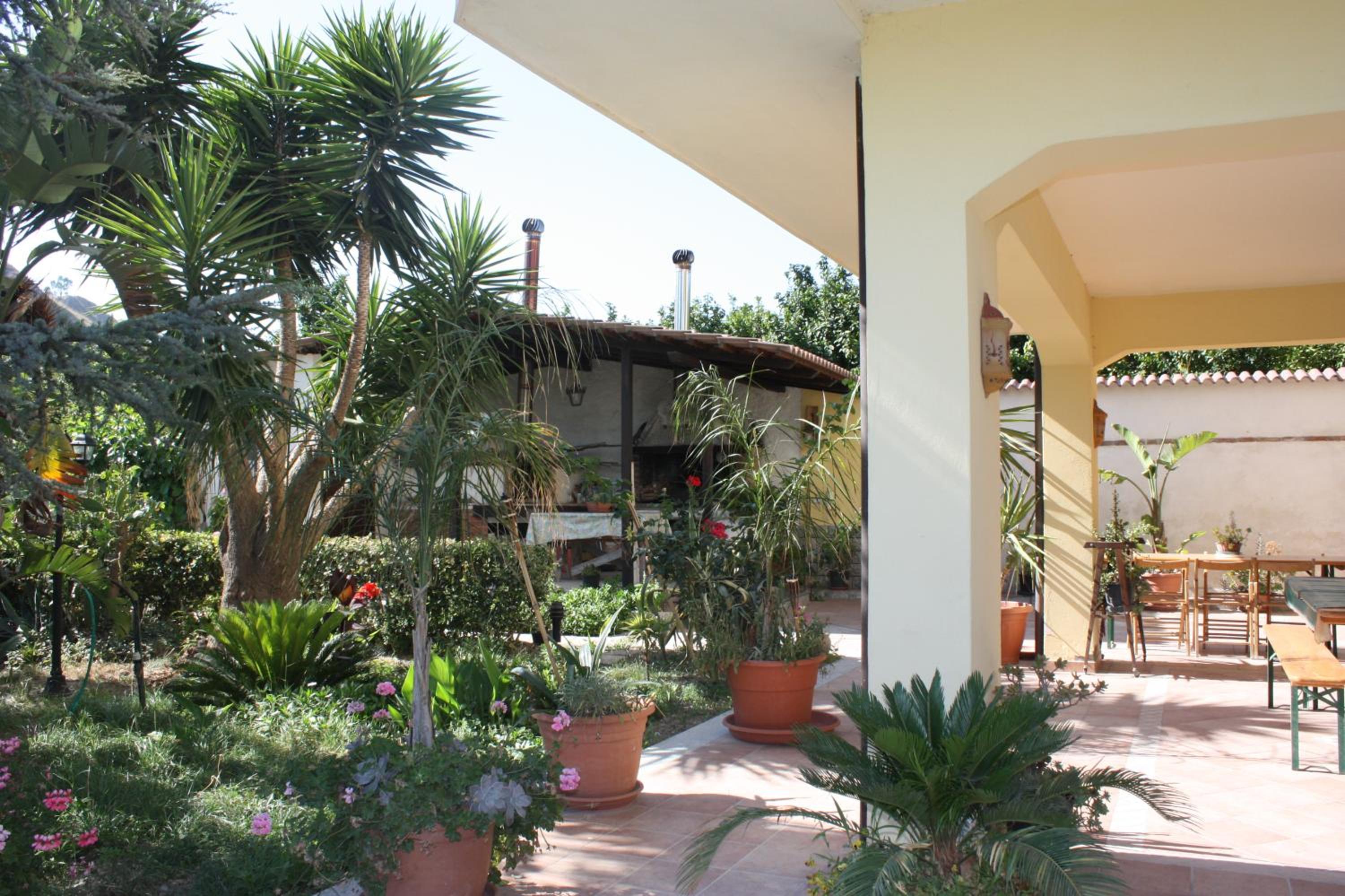 Apartment with Garden View photo 3