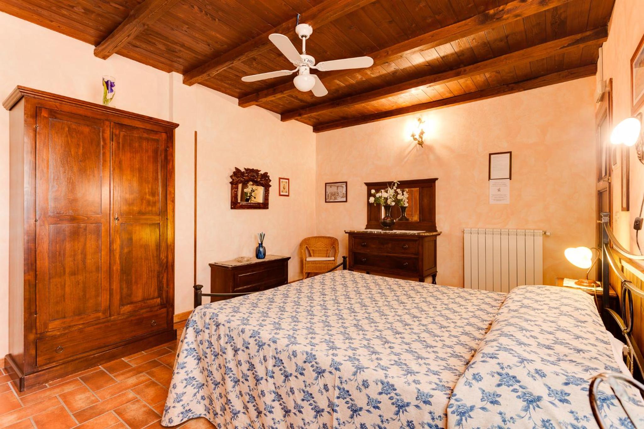 Double or Twin Room with Private Bathroom photo 3