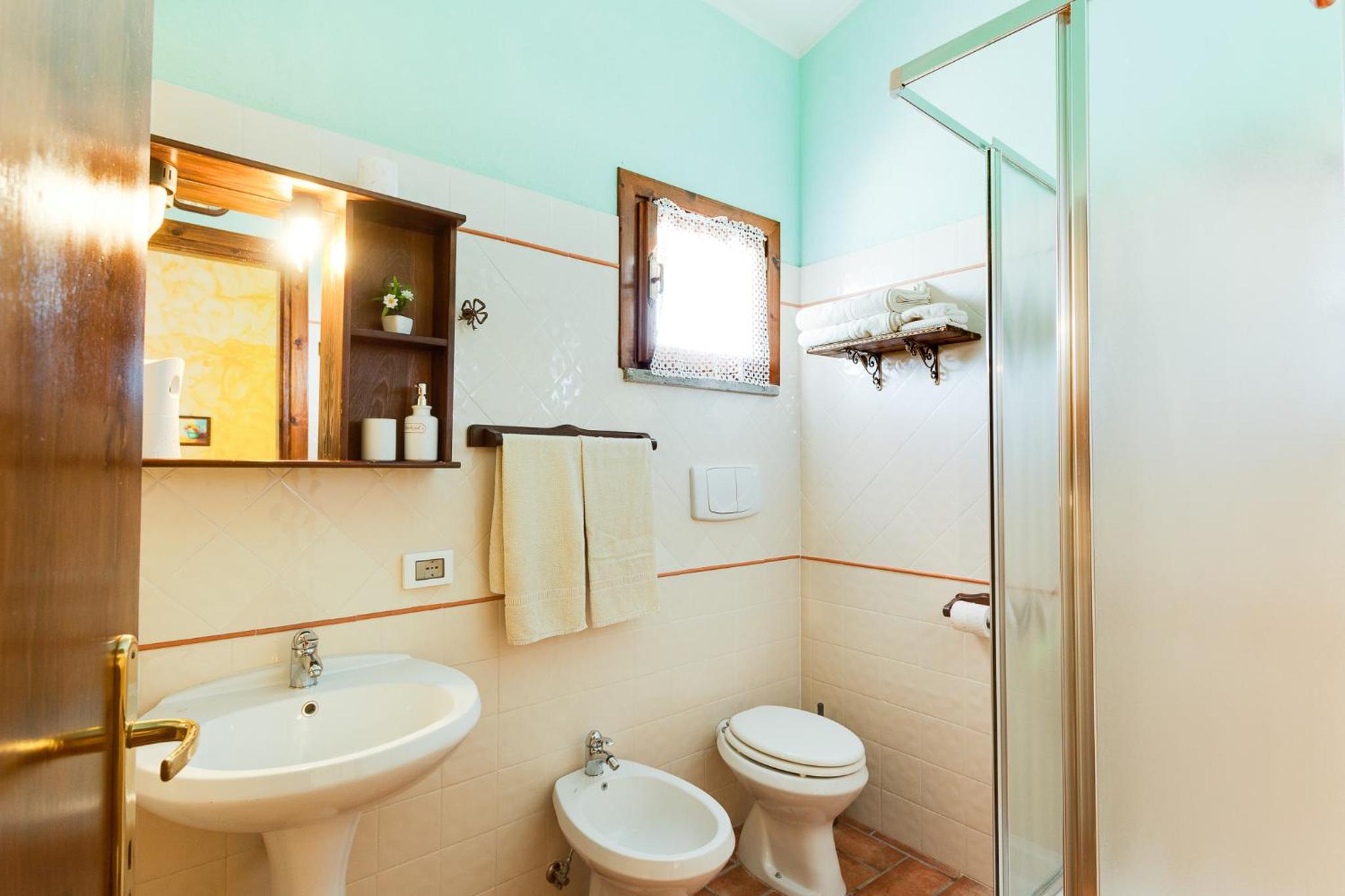 Deluxe Double or Twin Room photo 3