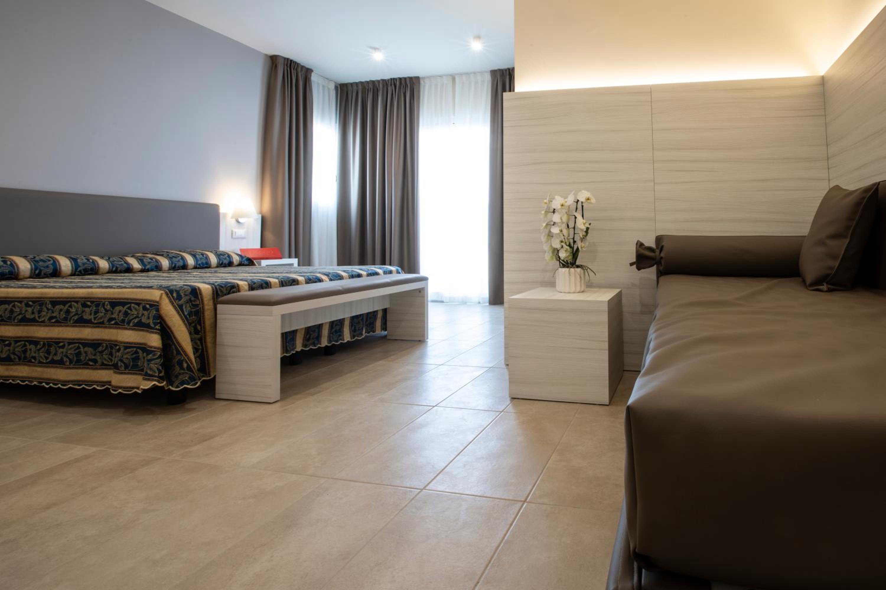 Deluxe Triple Room photo 1
