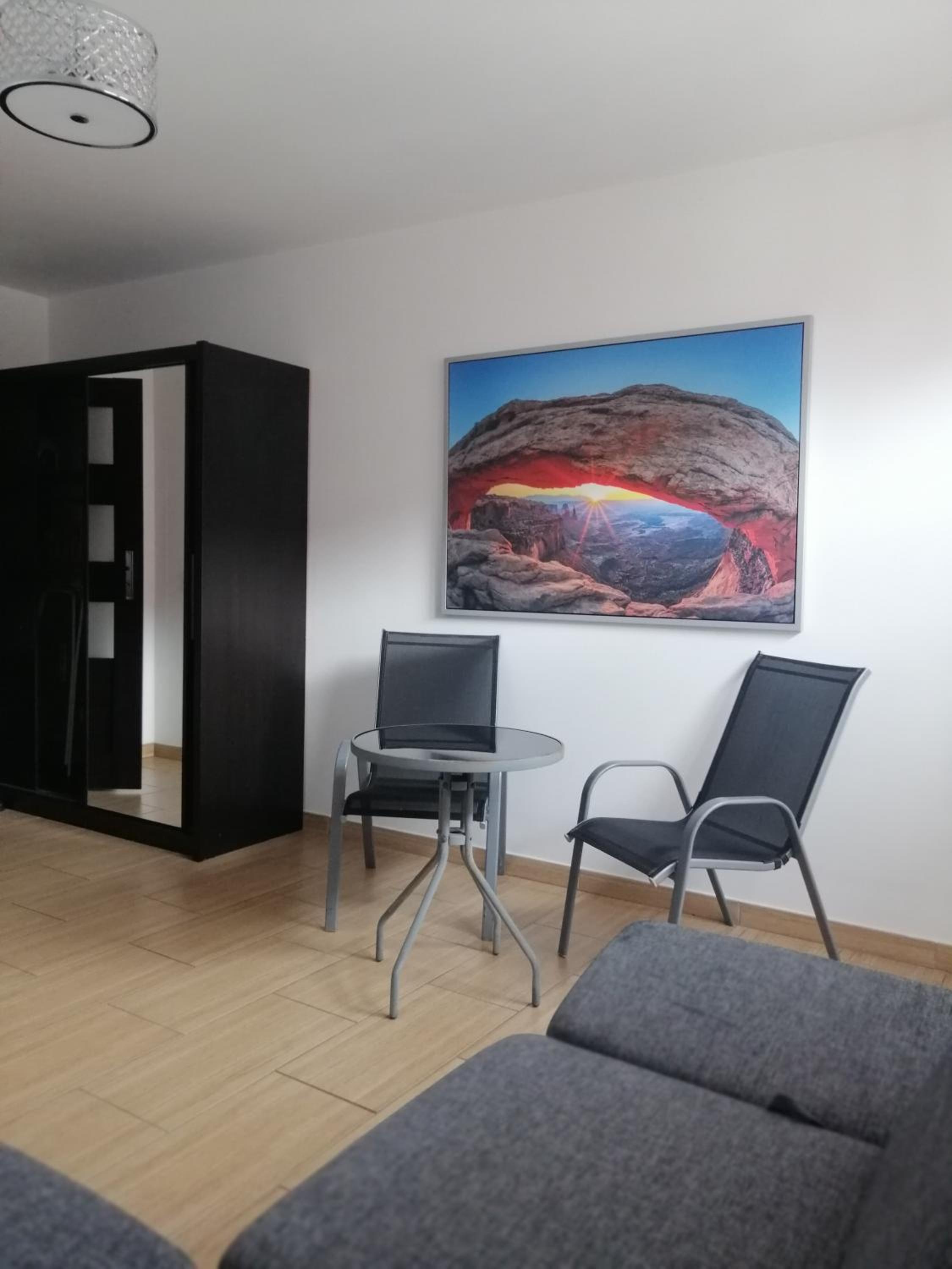 Apartment with Balcony photo 2