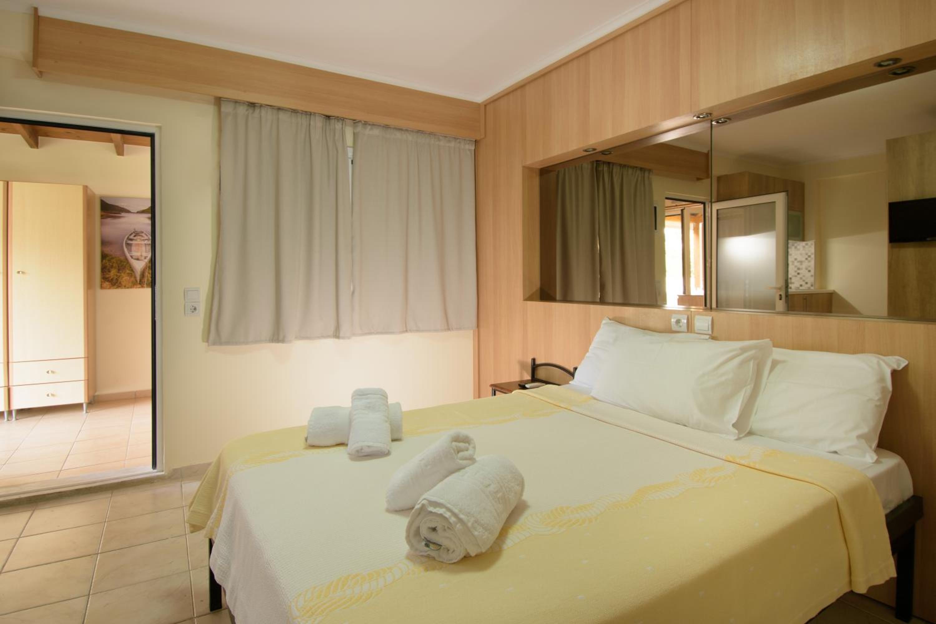 Superior One-Bedroom Apartment photo 1