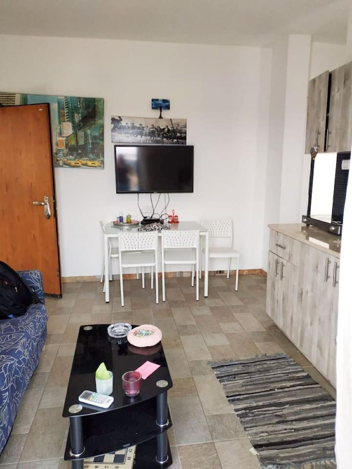One-Bedroom Apartment - Photo 22