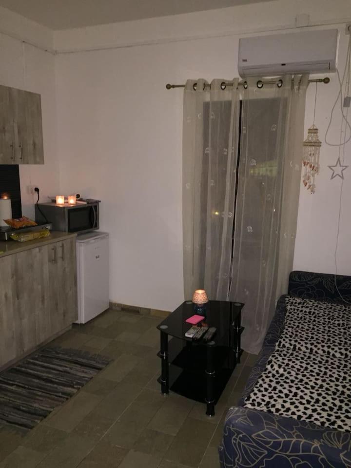 One-Bedroom Apartment - Photo 76