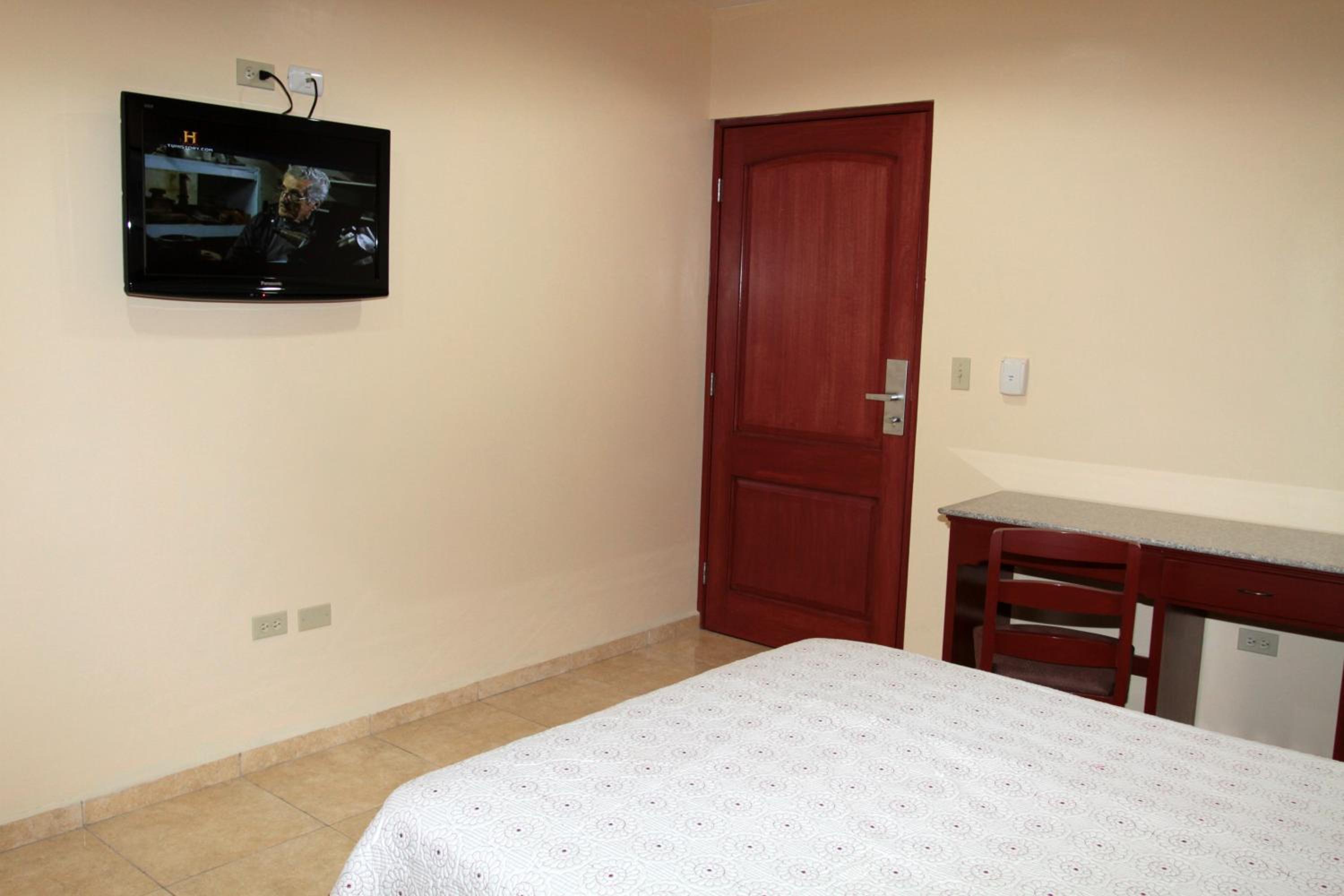 Standard Room with One Double Bed photo 3