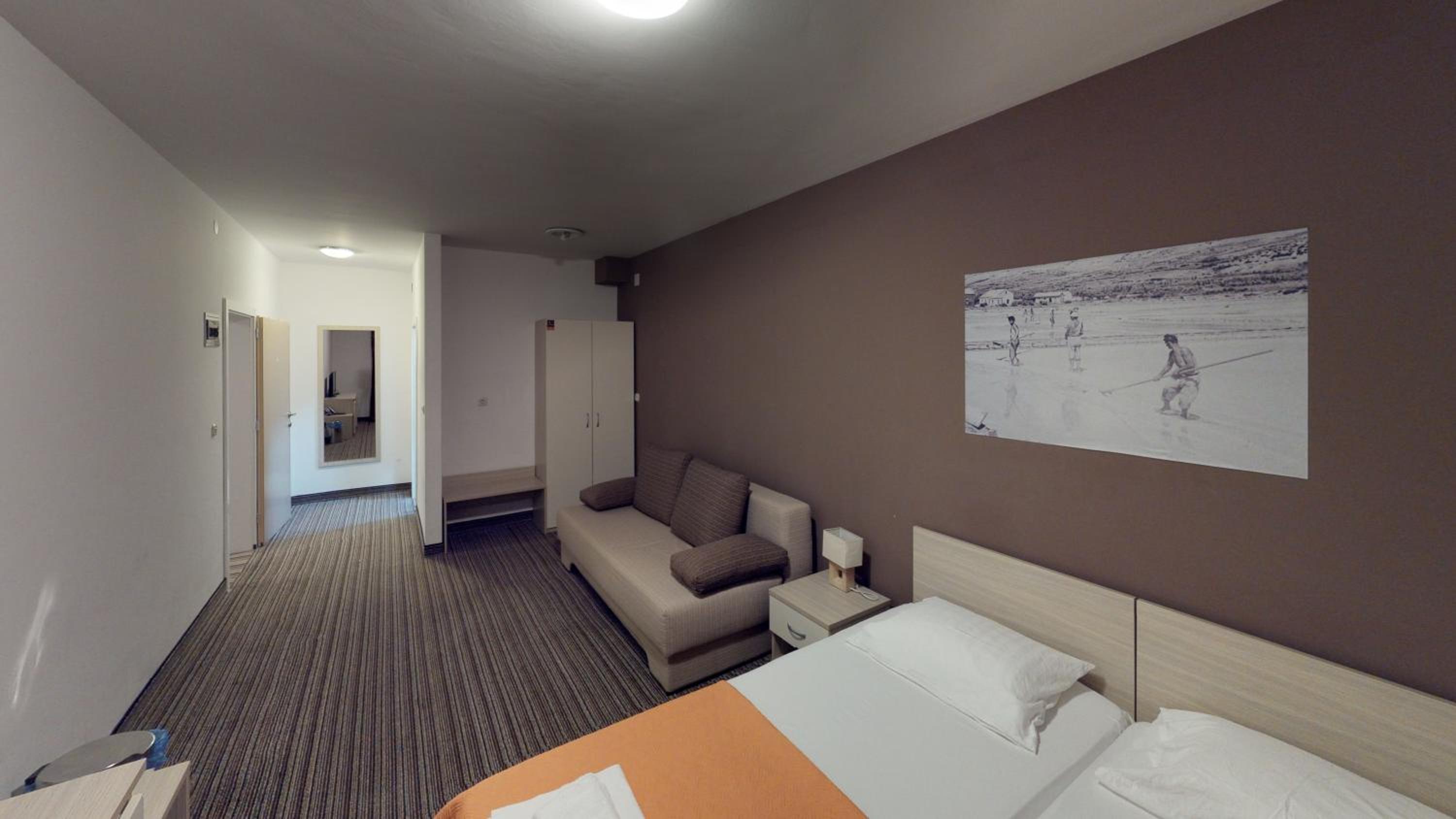 Triple Room with Balcony - Photo 1