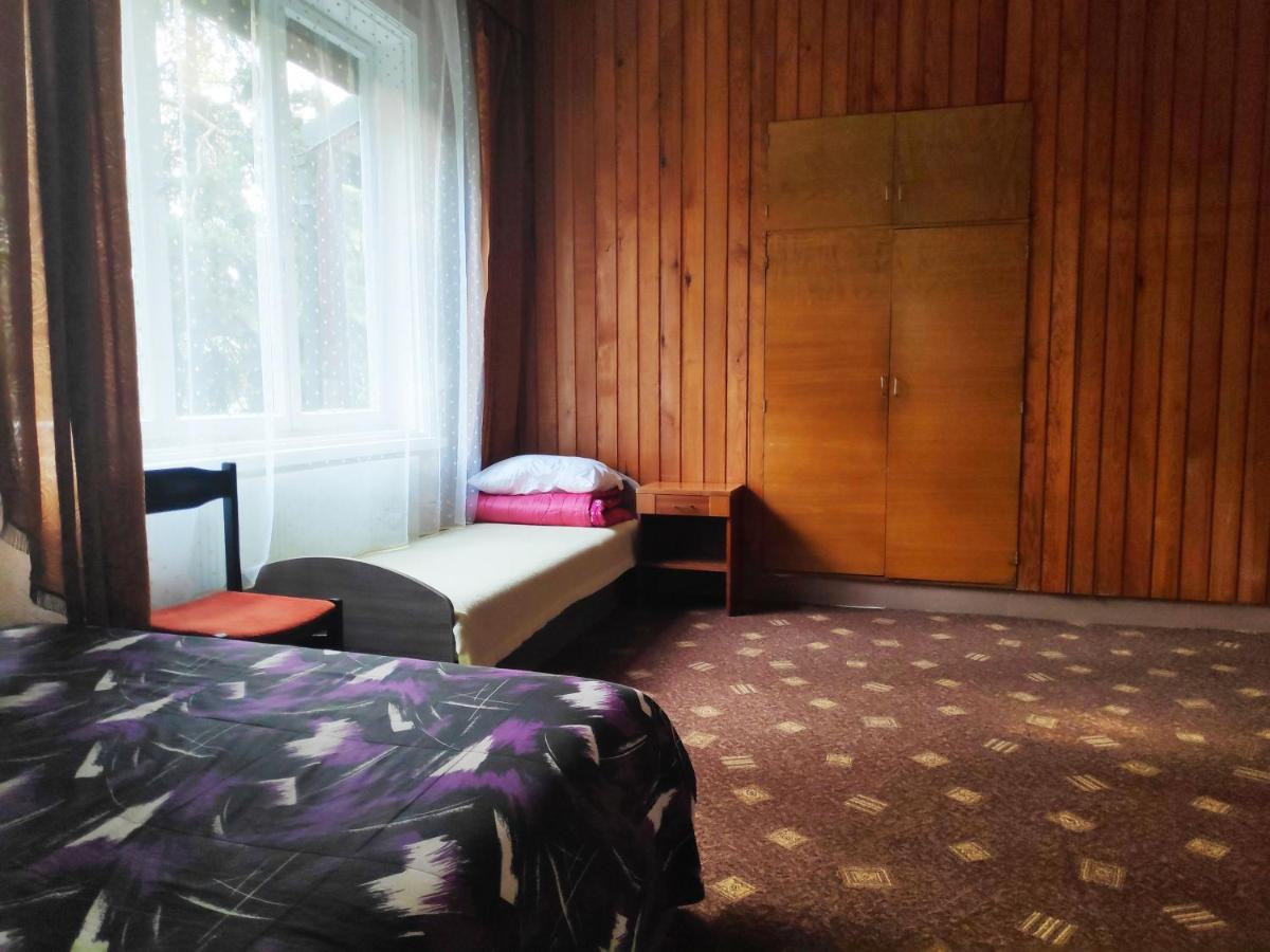 Triple Room with Shared Bathroom photo 3