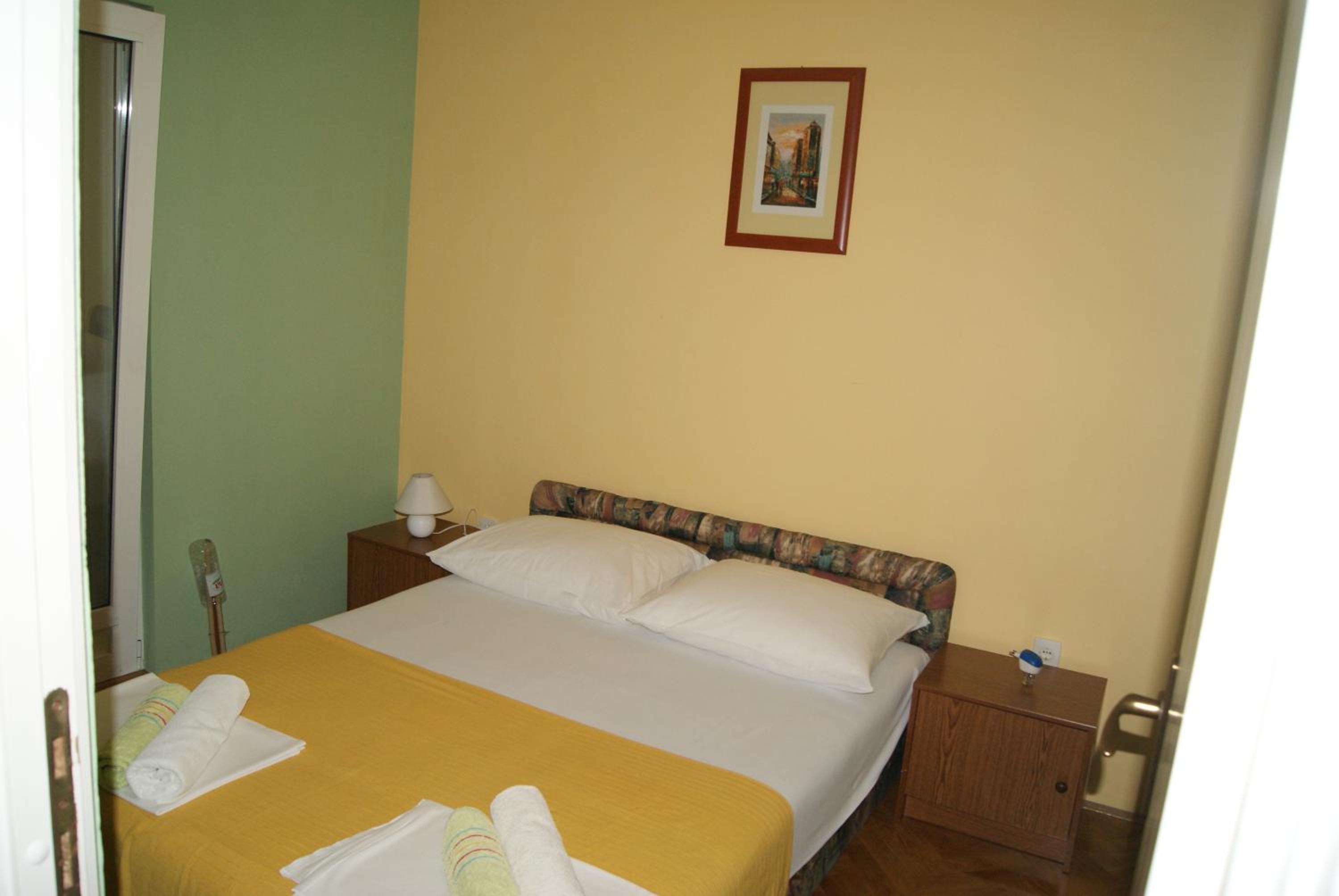 One-Bedroom Apartment (4 Adults)