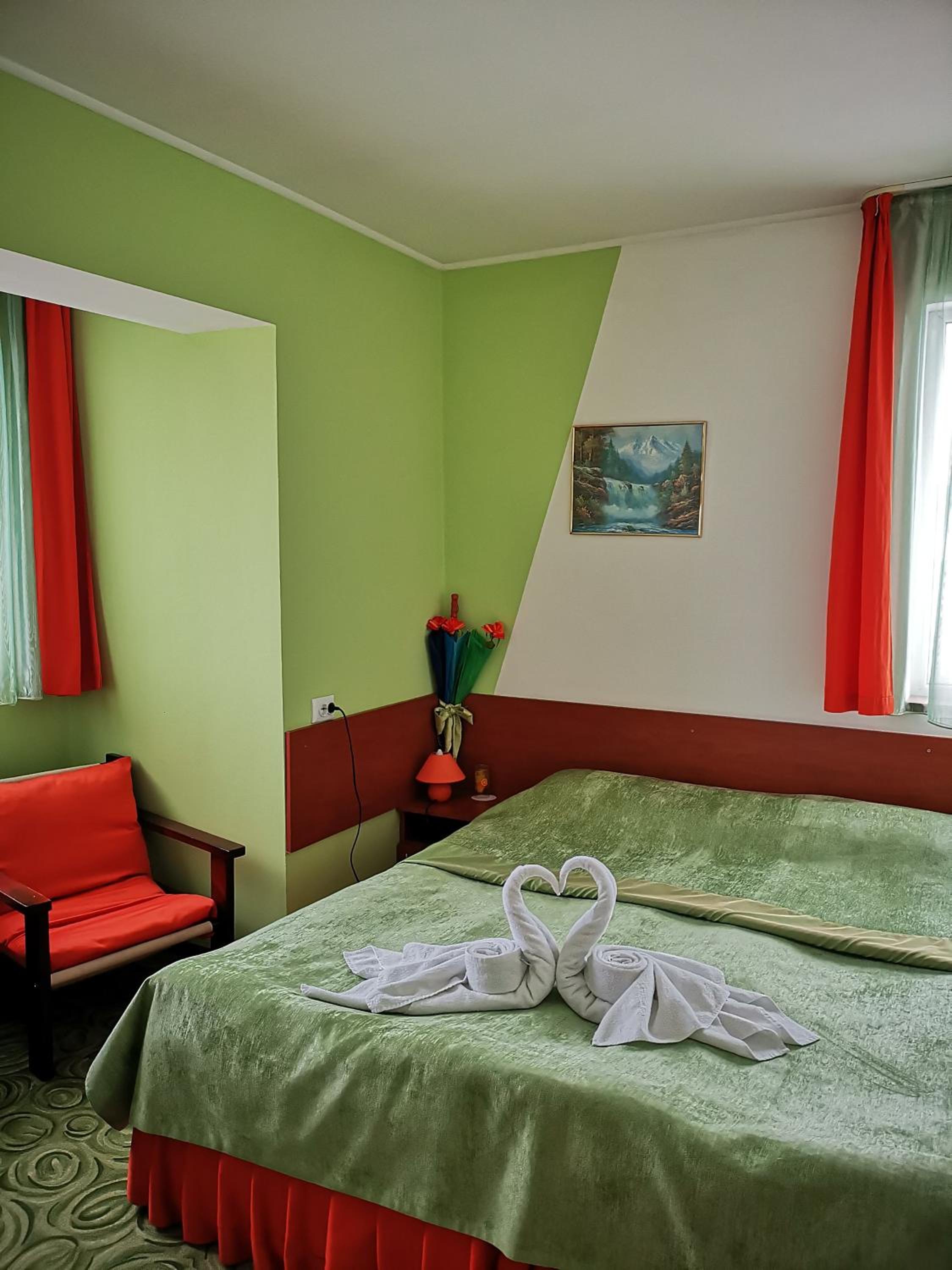 Double or Twin Room photo 2