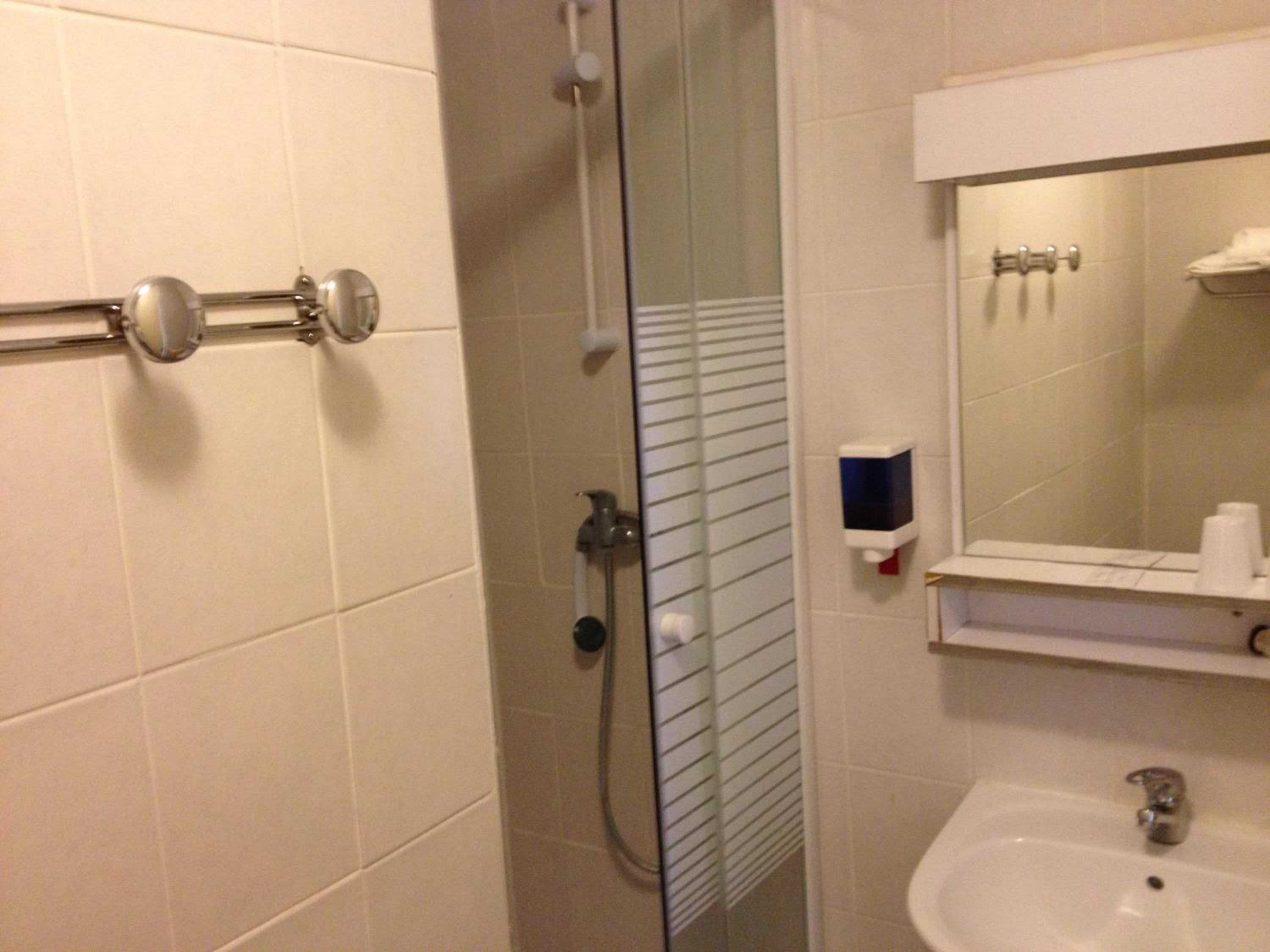 Triple Room - Photo 5