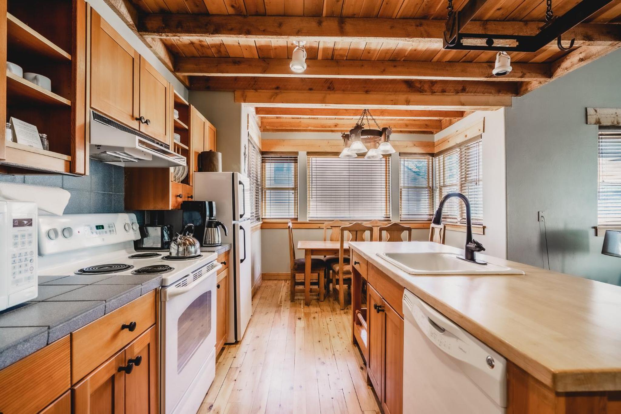 Mountain Suite – Cottage Room photo 2