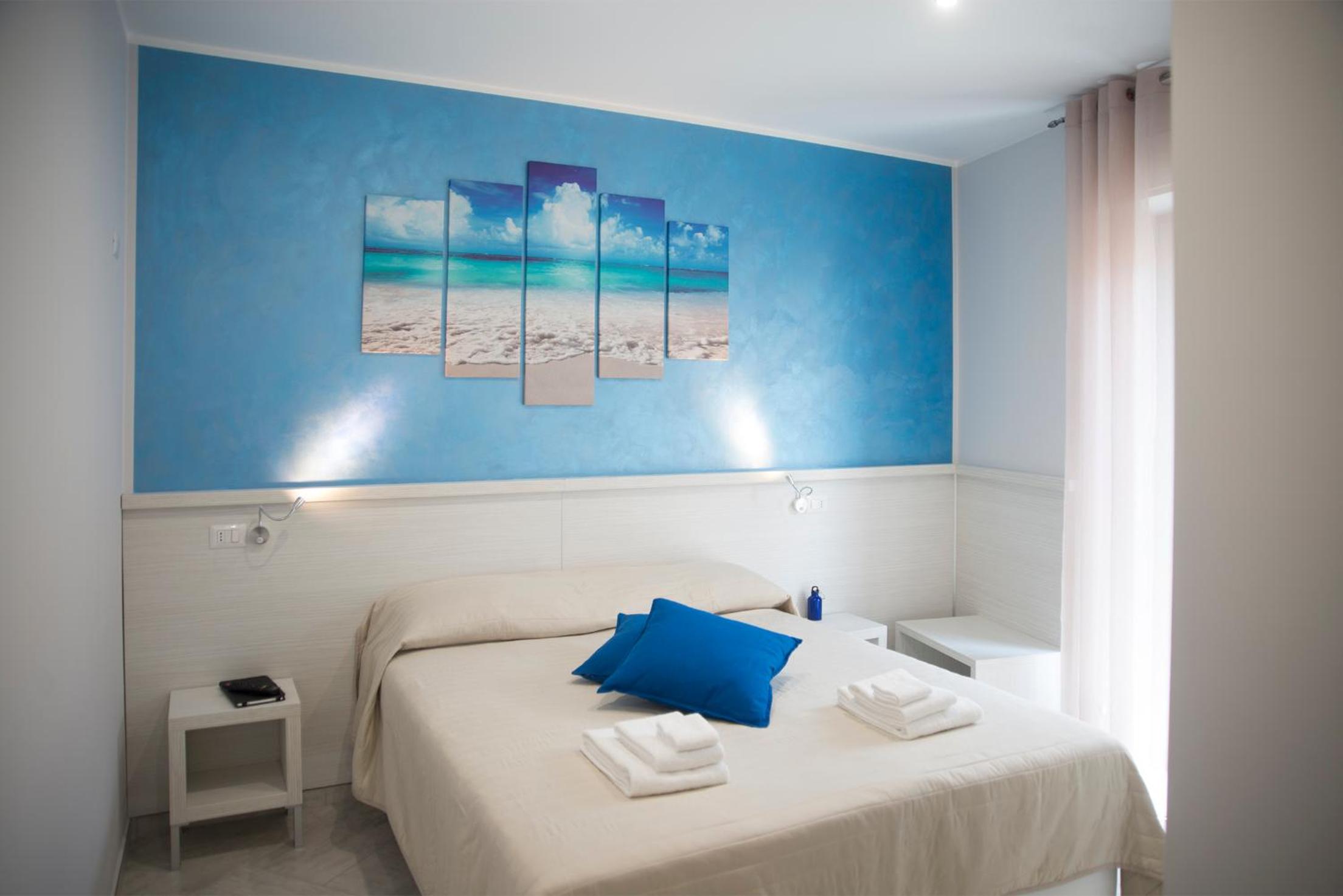 Double or Twin Room with Private Bathroom photo 1