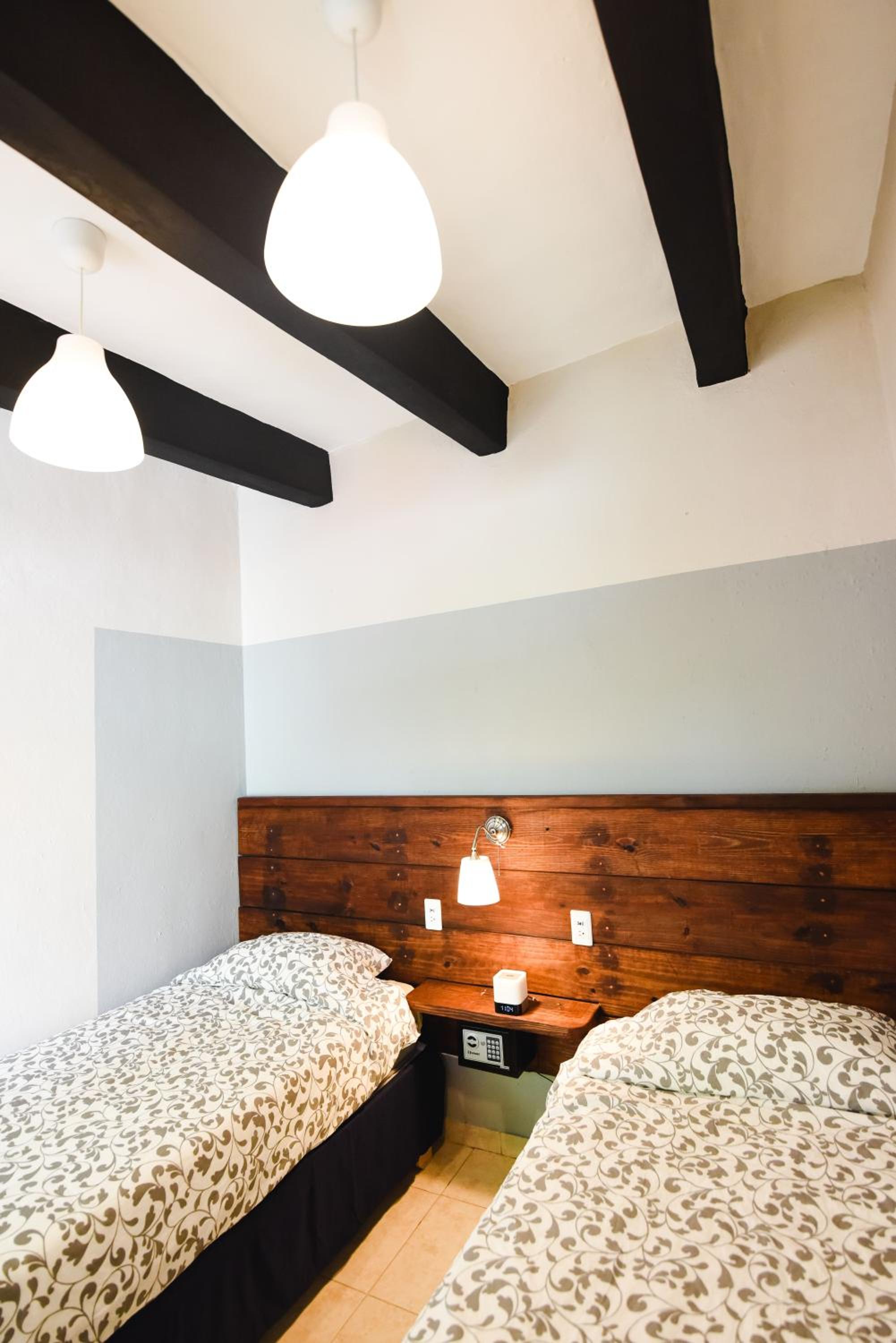 Standard Twin Room with Shared Bathroom Bangkok photo 1