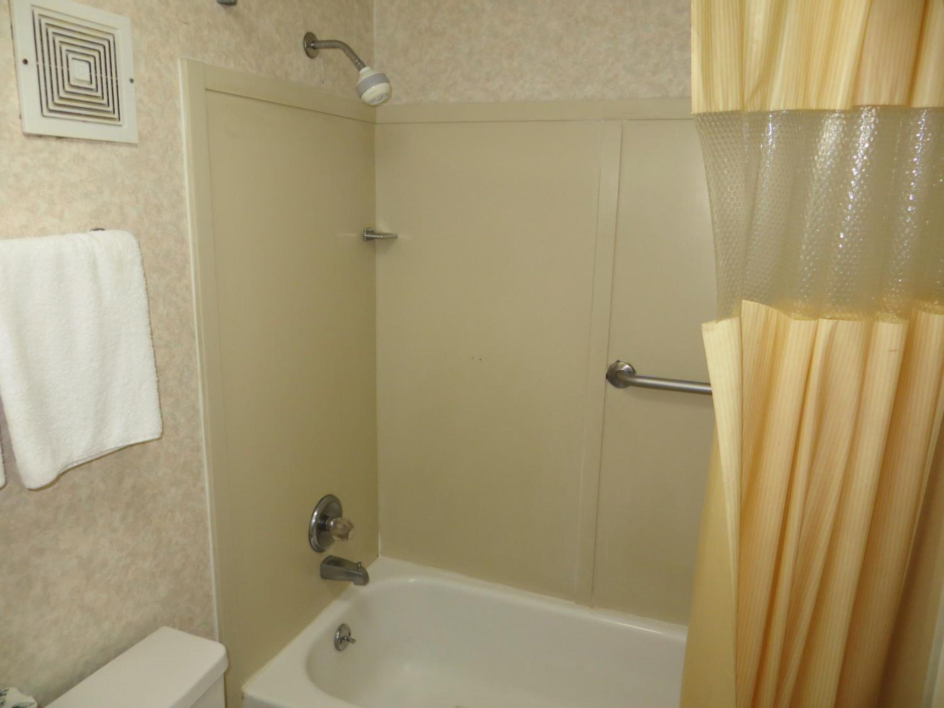 Double Room with Two Double Beds - Smoking photo 2