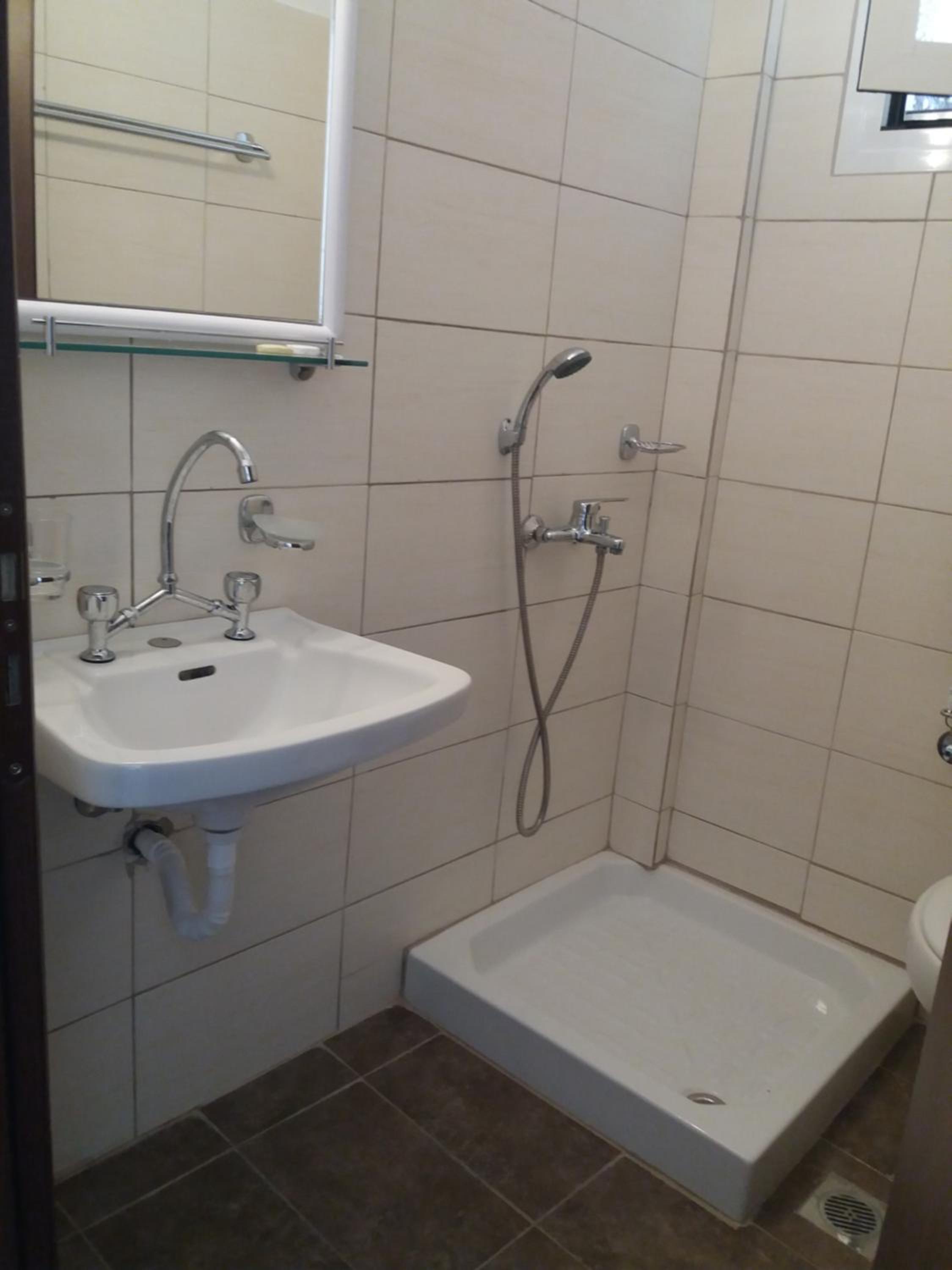  One-Bedroom Apartment  (3 Adults) with Sea View - Photo 8
